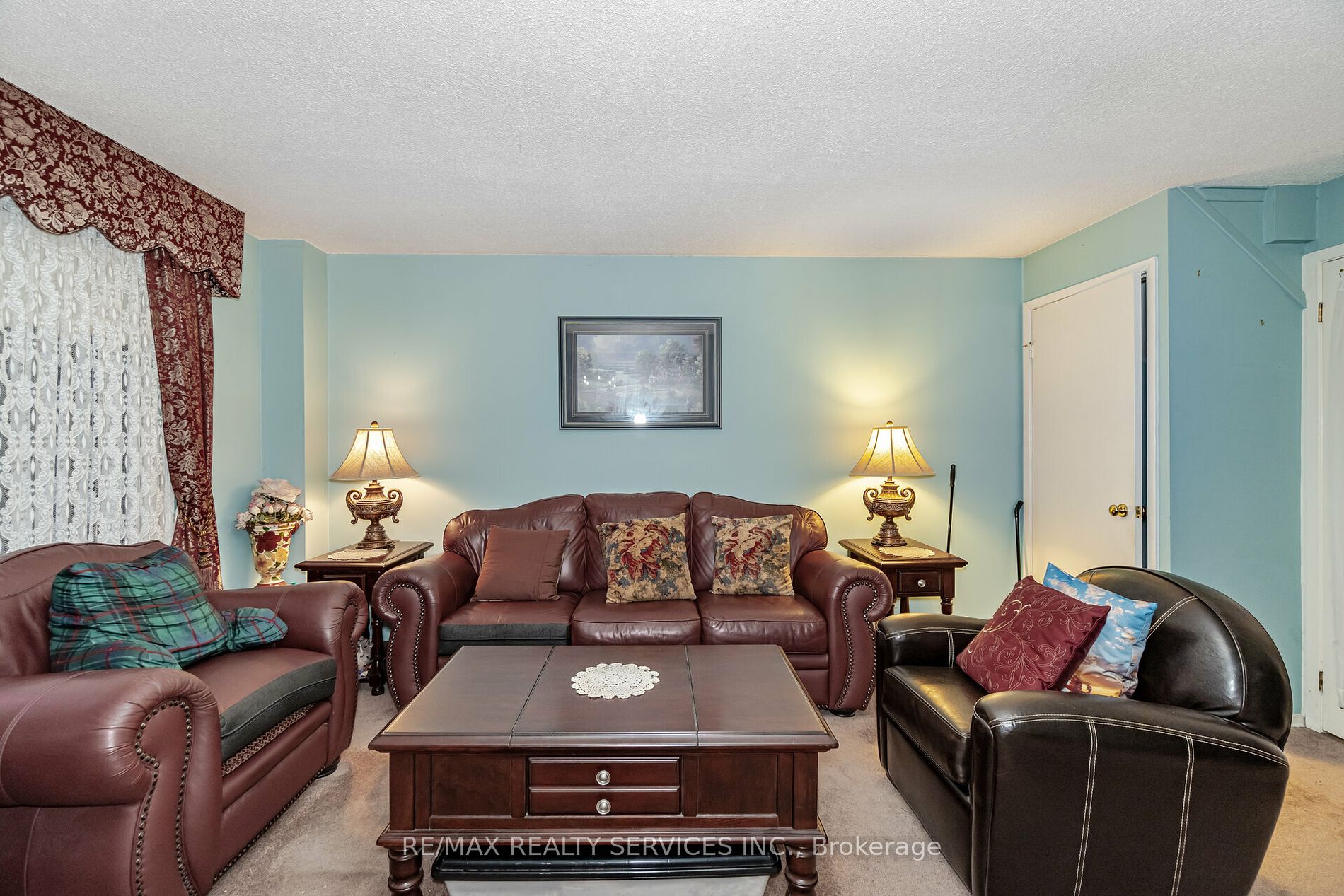 5 Greenleaf Crescent