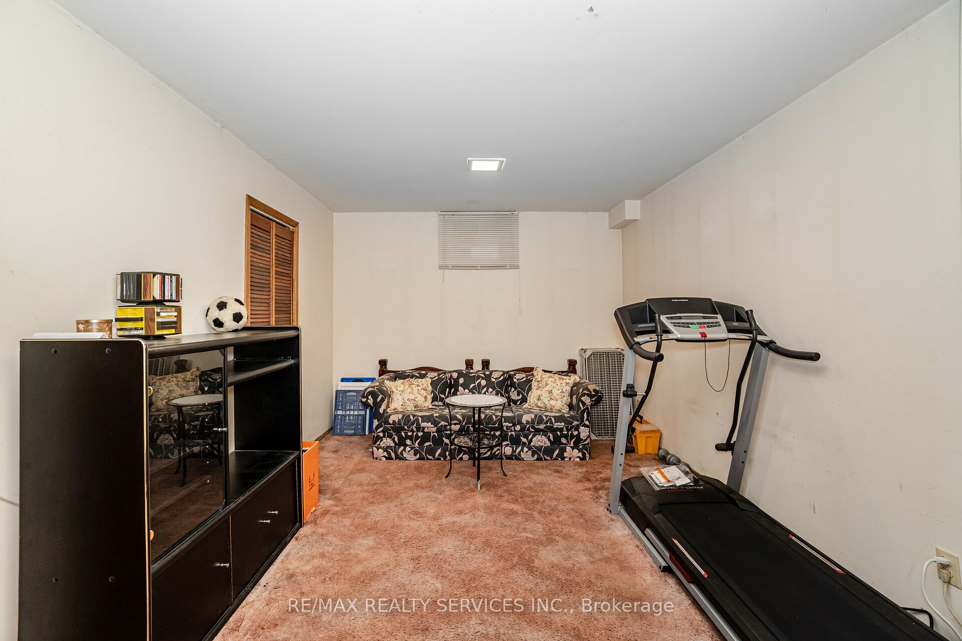 5 Greenleaf Crescent