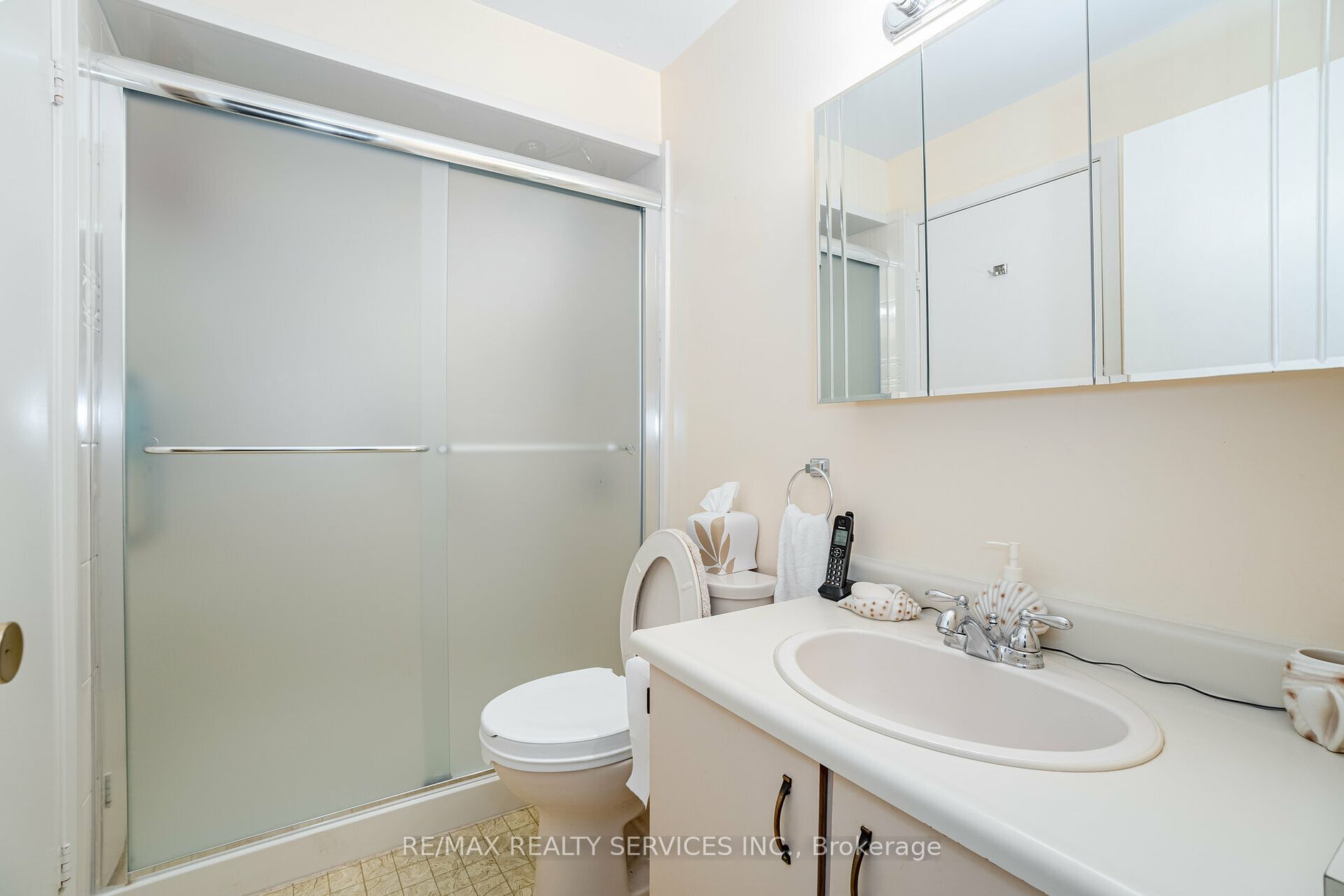 5 Greenleaf Crescent