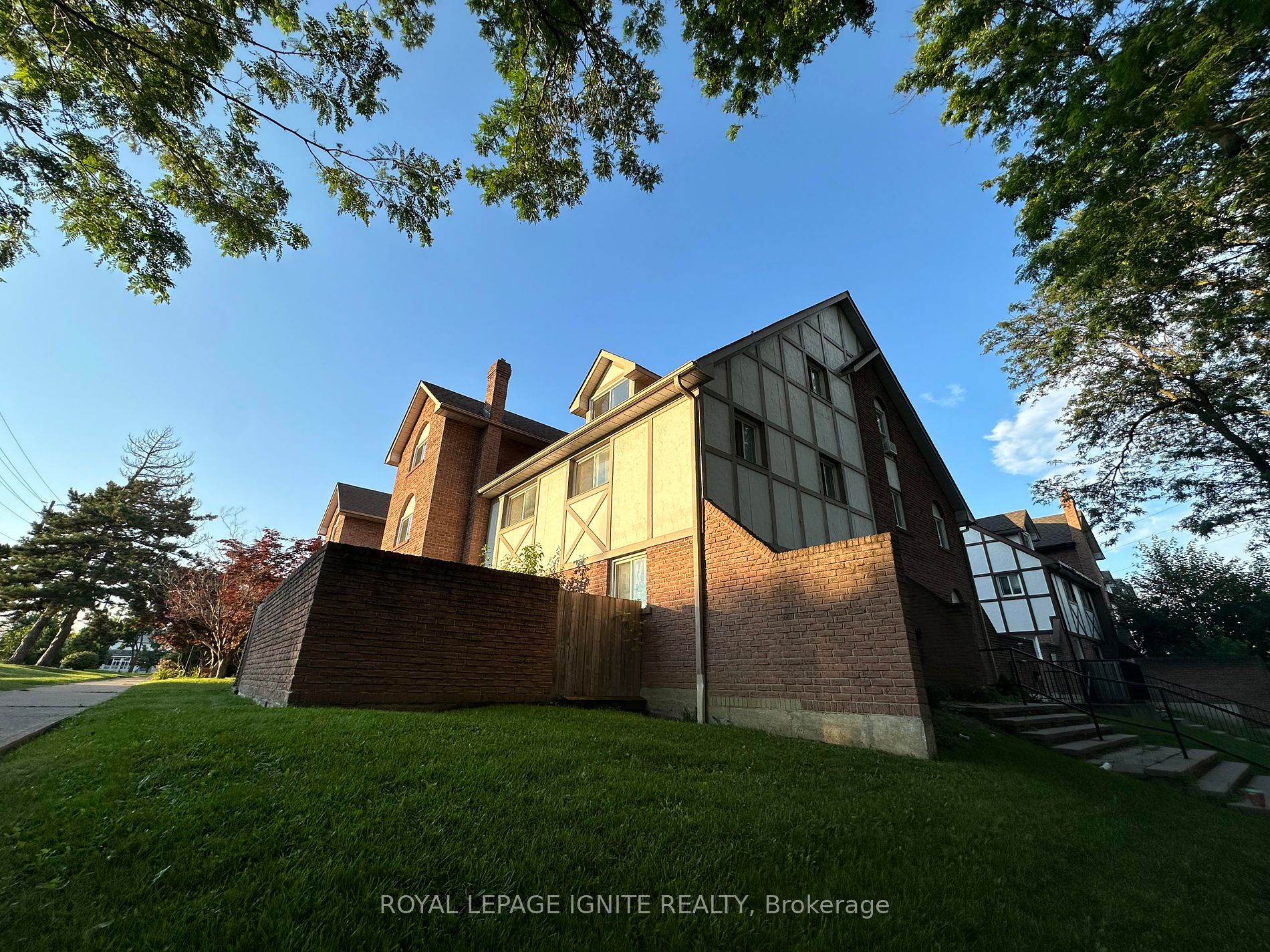 87 Irwin Road, #2