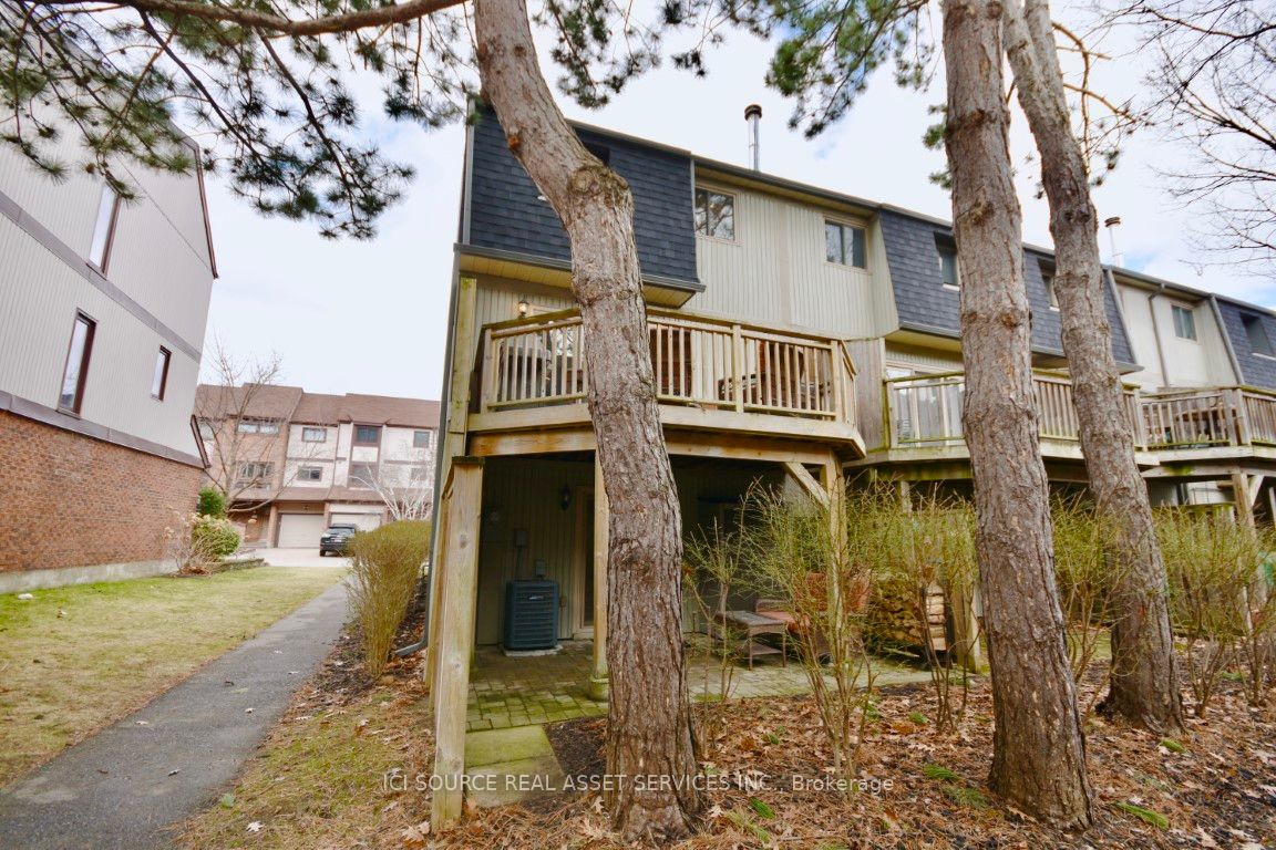 1060 Walden Circle, #16