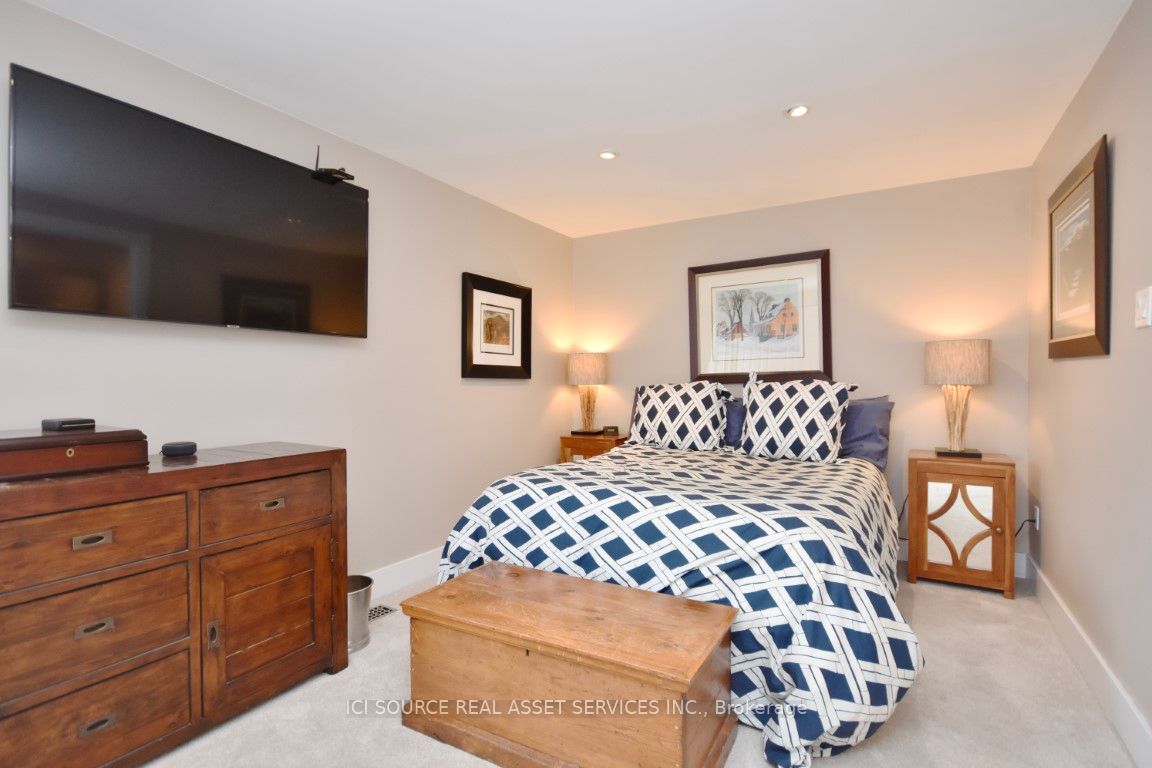 1060 Walden Circle, #16