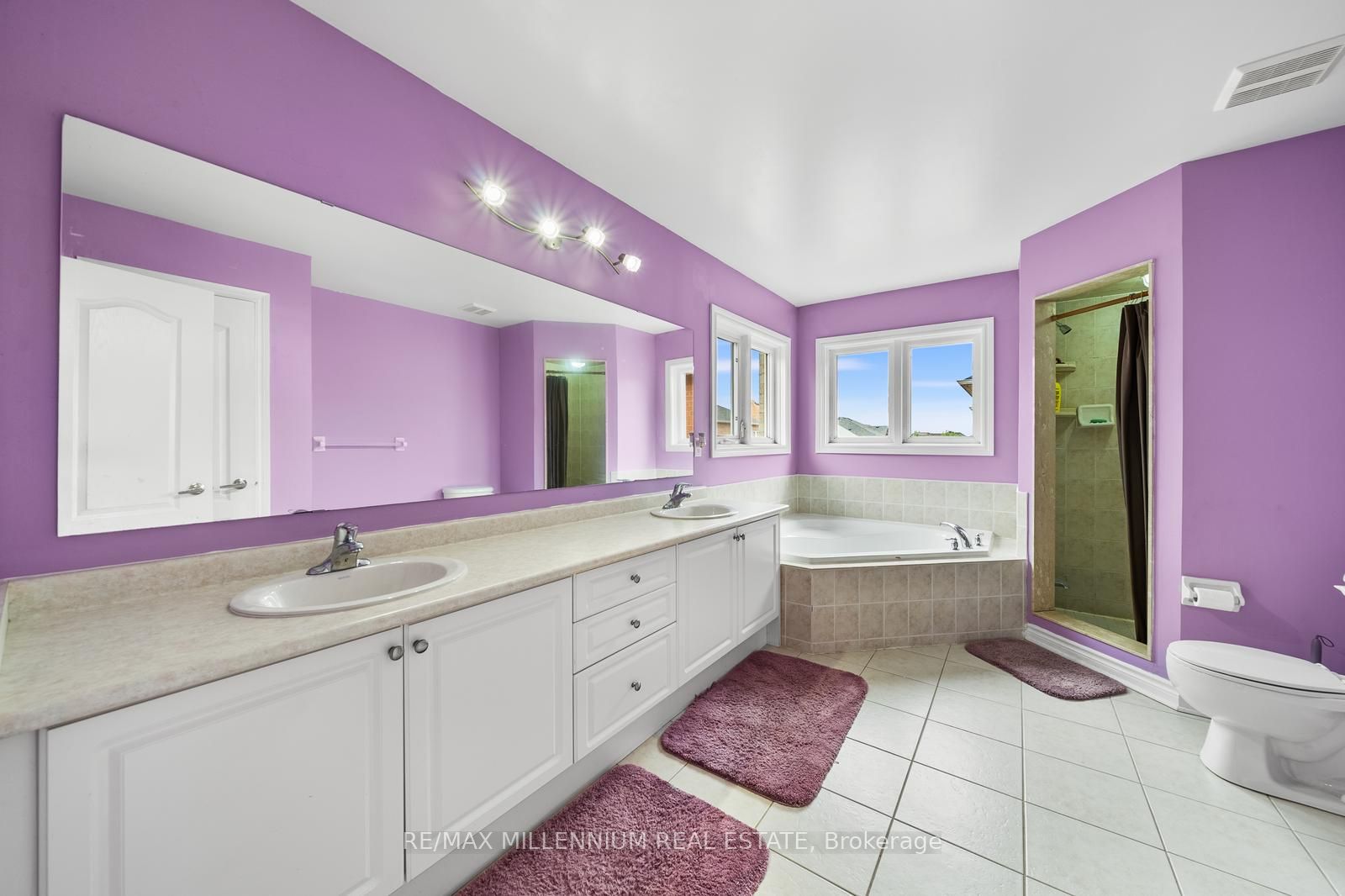 15 Vernet Crescent