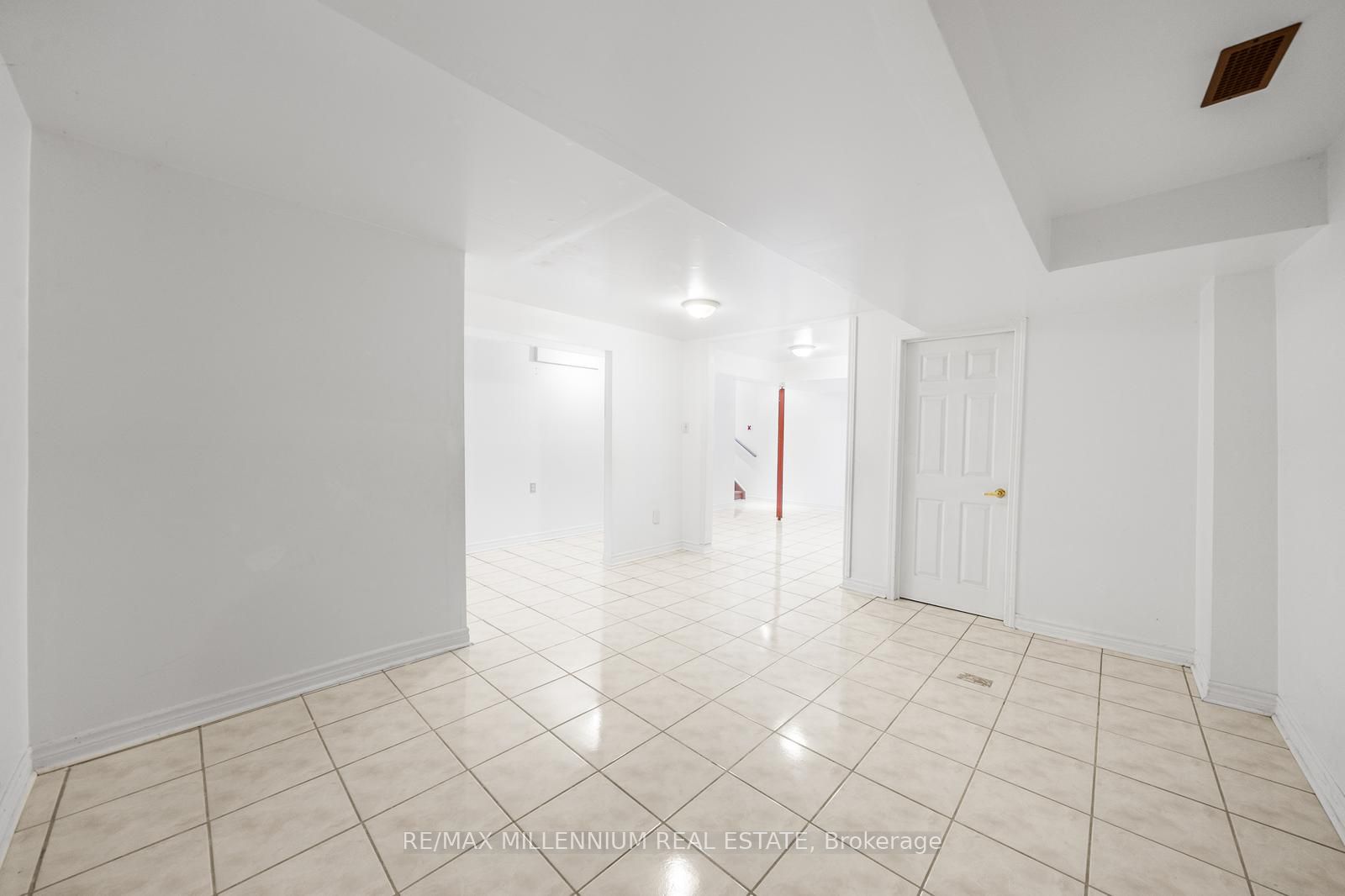 15 Vernet Crescent