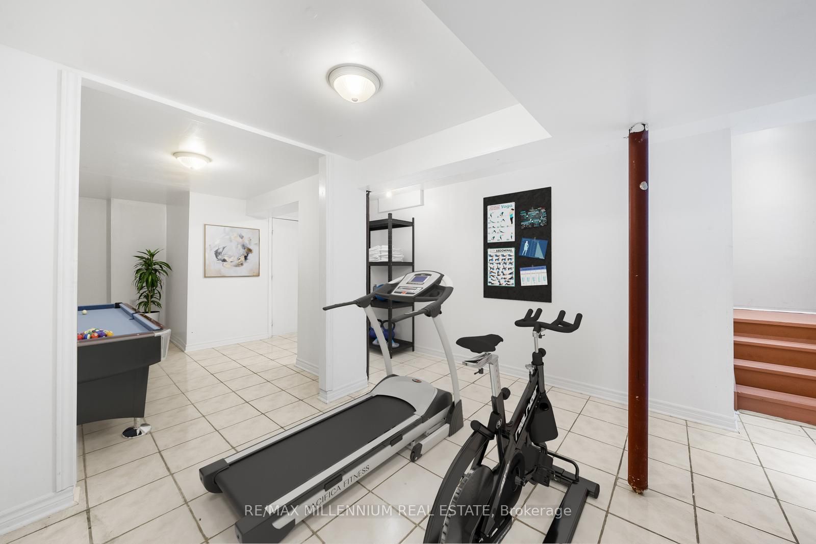 15 Vernet Crescent