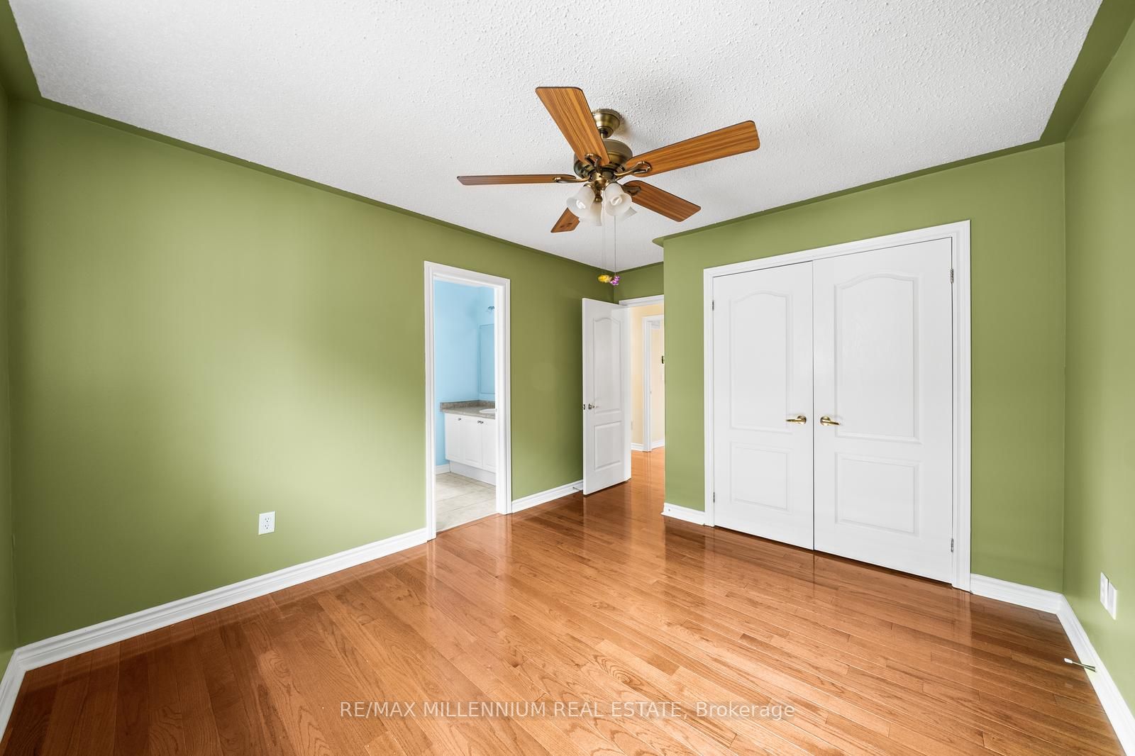 15 Vernet Crescent