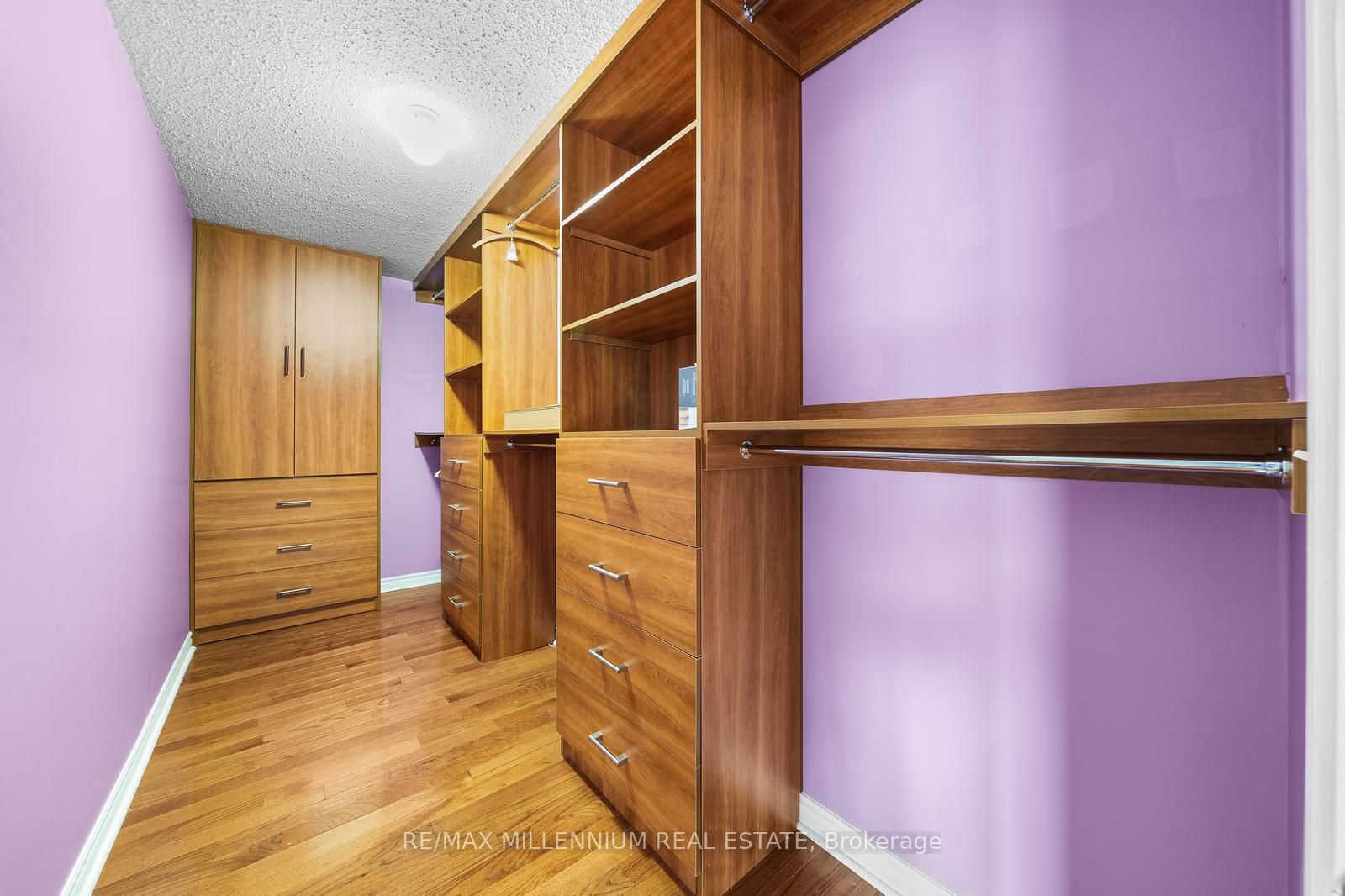 15 Vernet Crescent