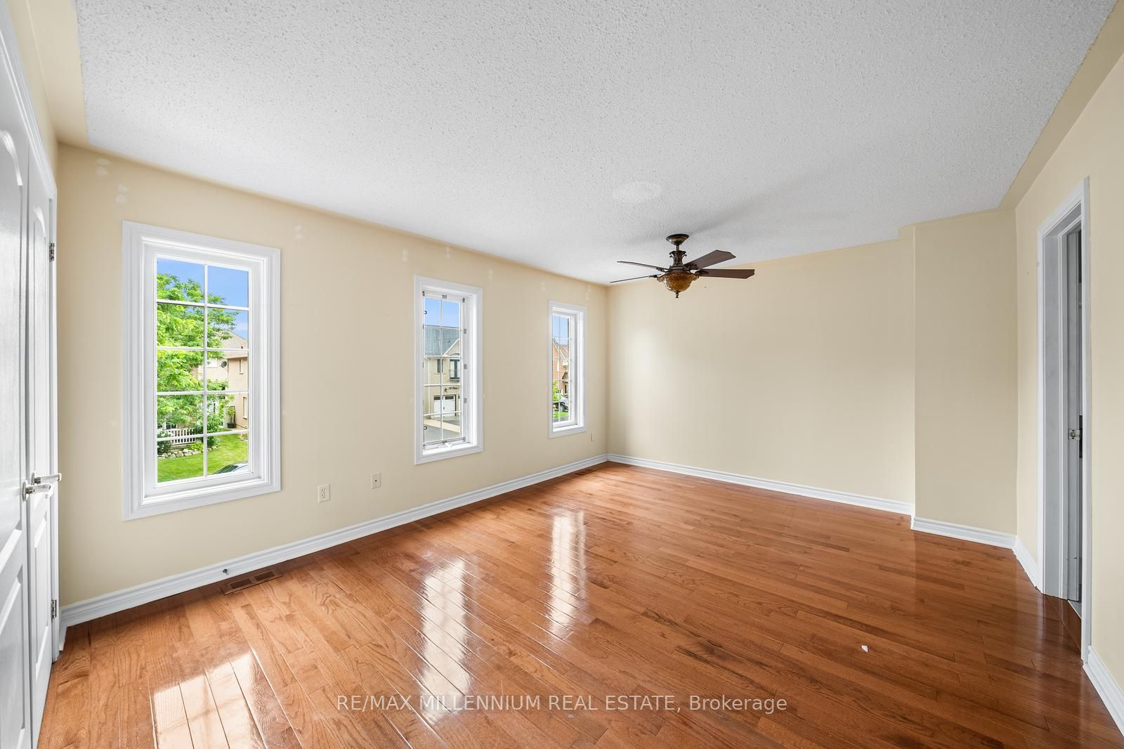 15 Vernet Crescent