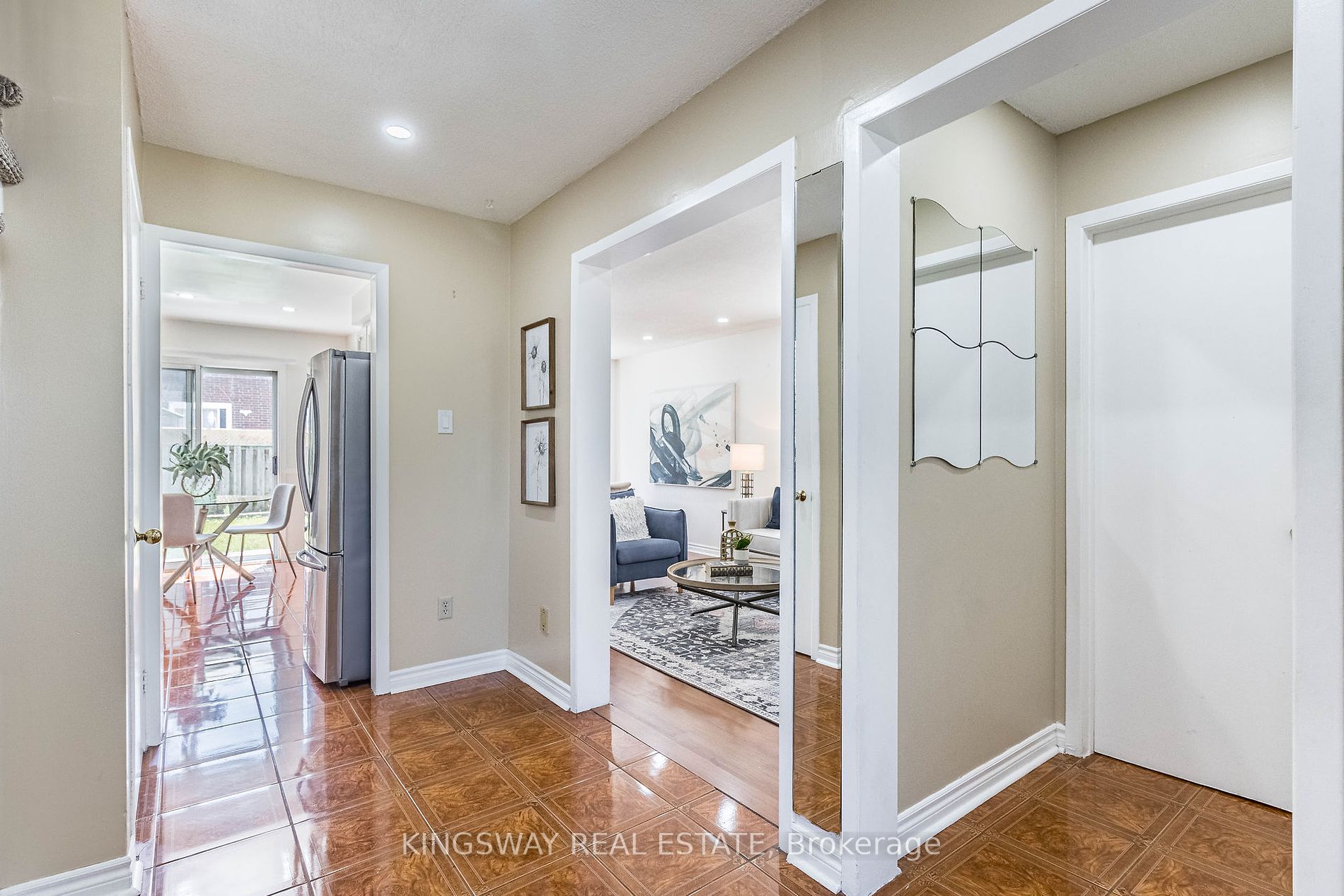 21 Tralee St