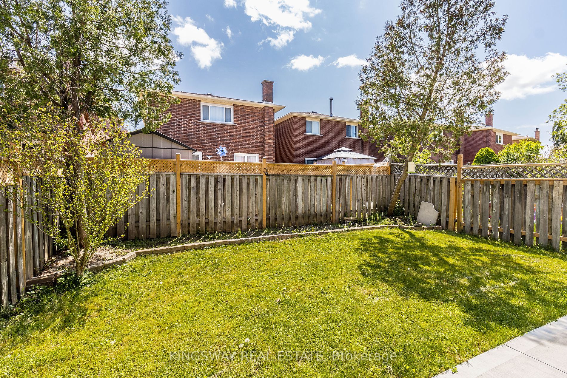 21 Tralee St