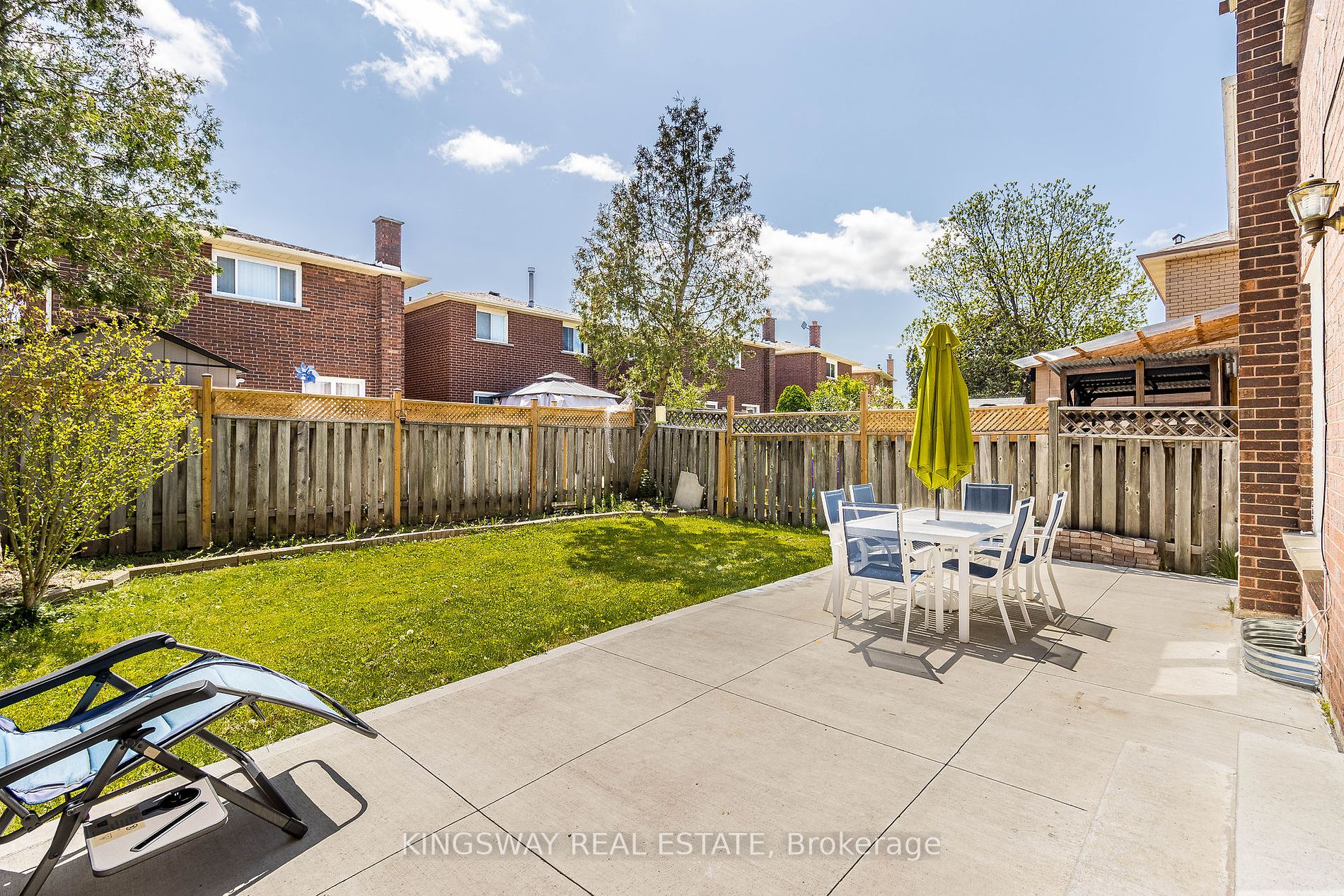 21 Tralee St