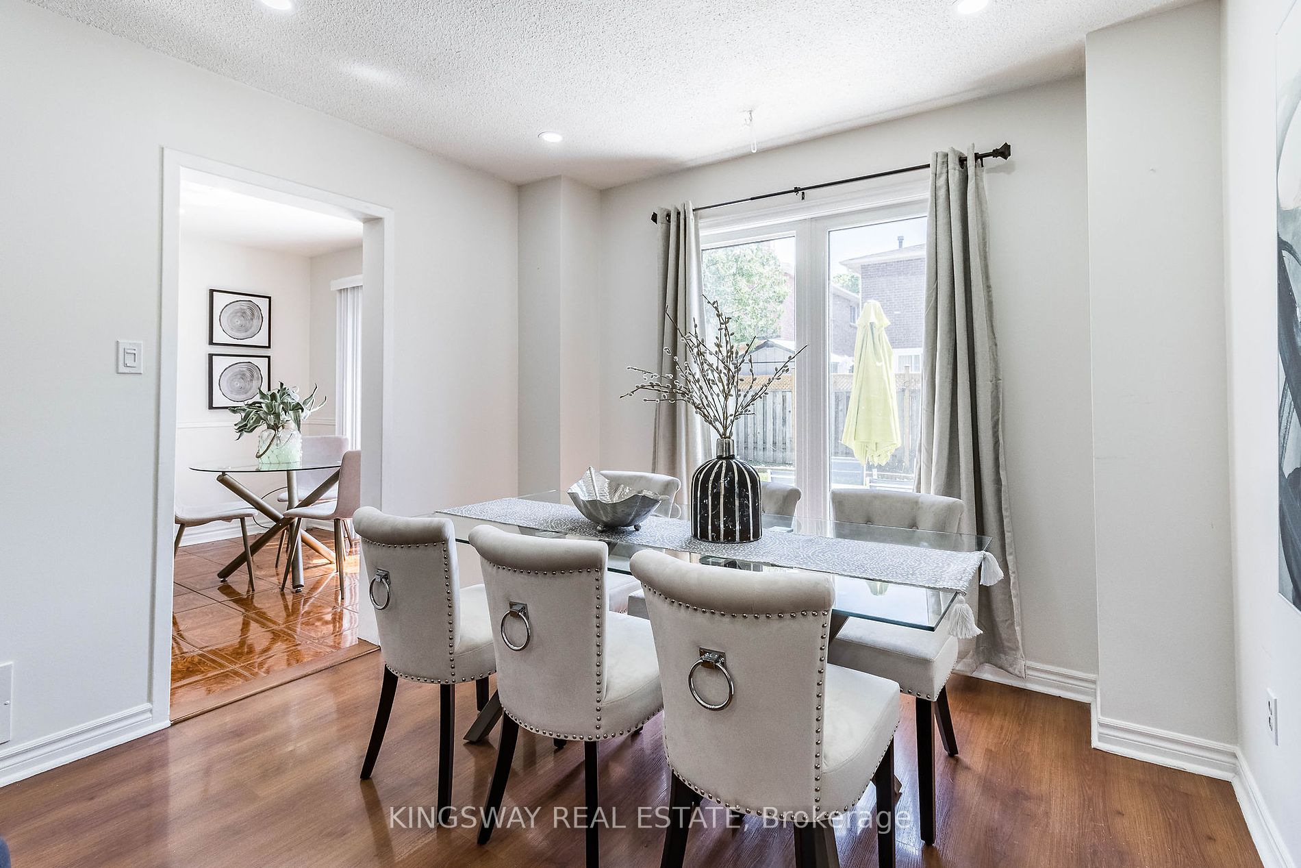 21 Tralee St