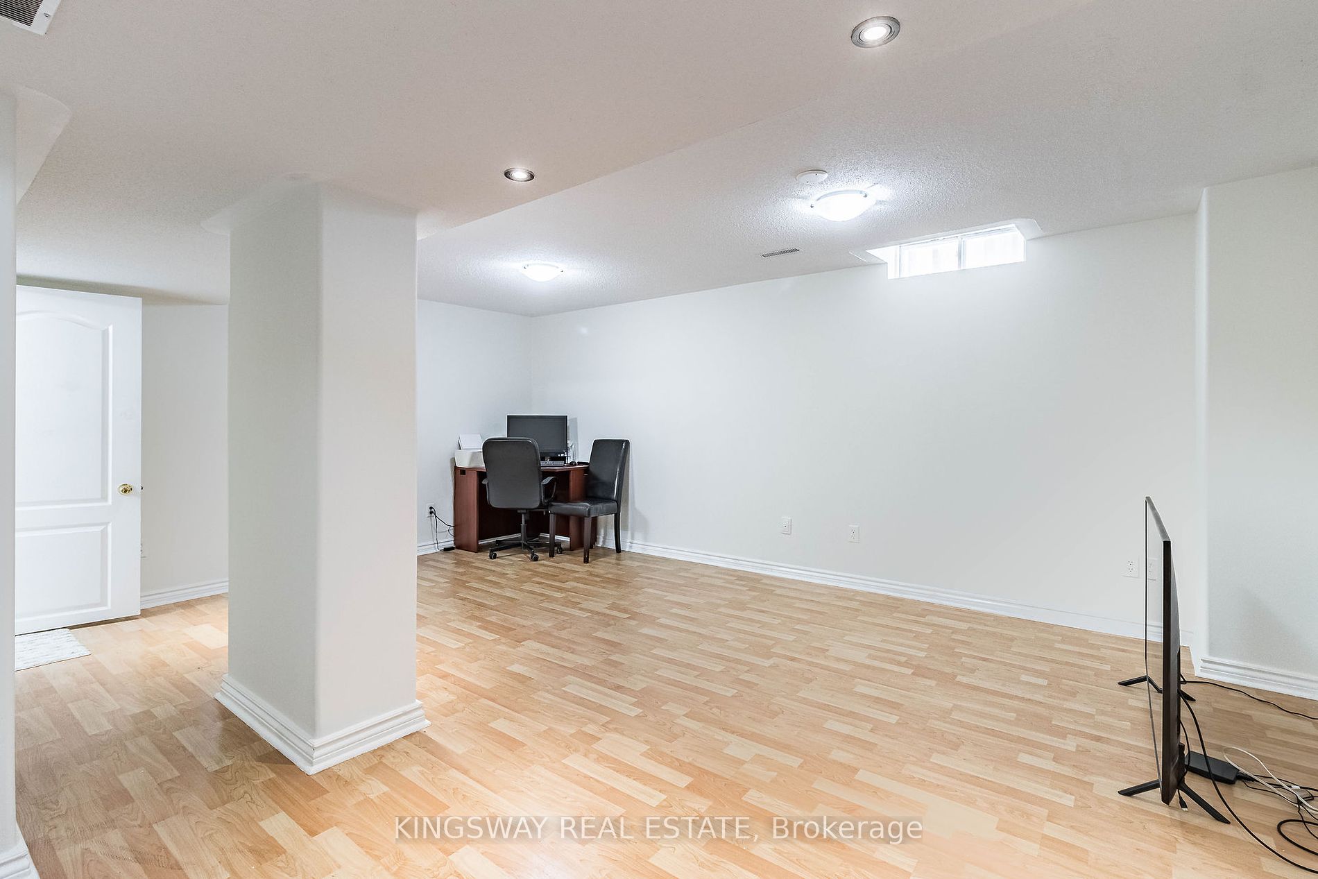 21 Tralee St