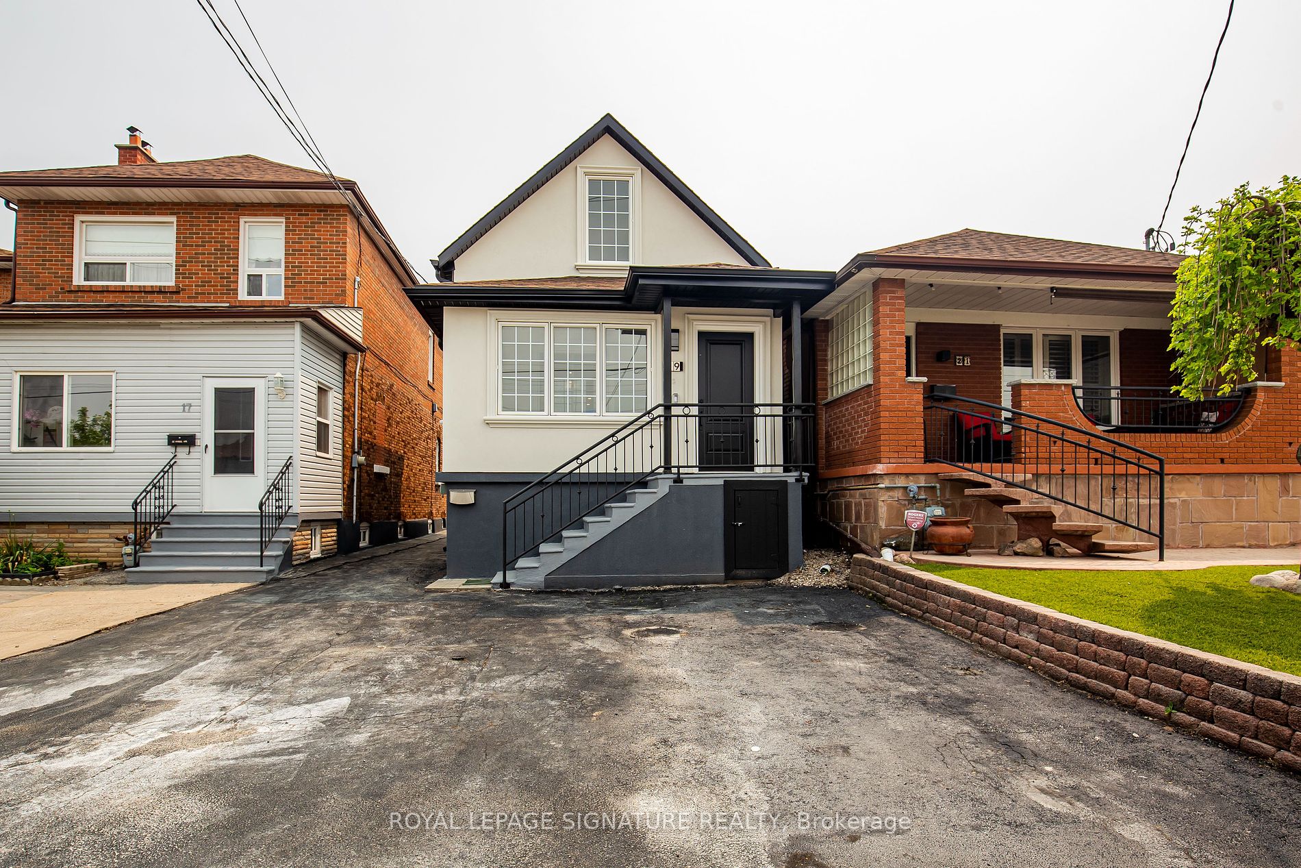 19 Schell Ave