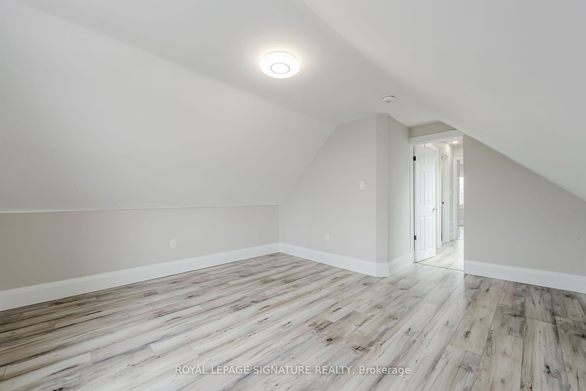 19 Schell Ave