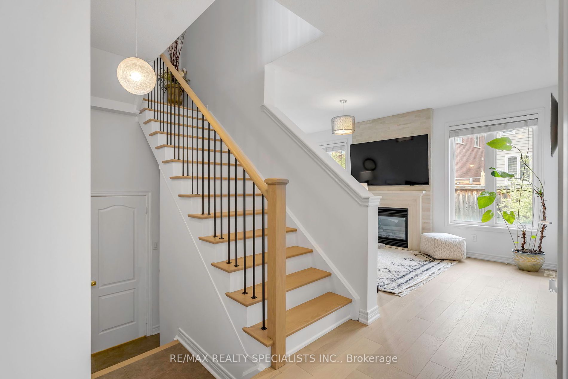 192 Giddings Cres