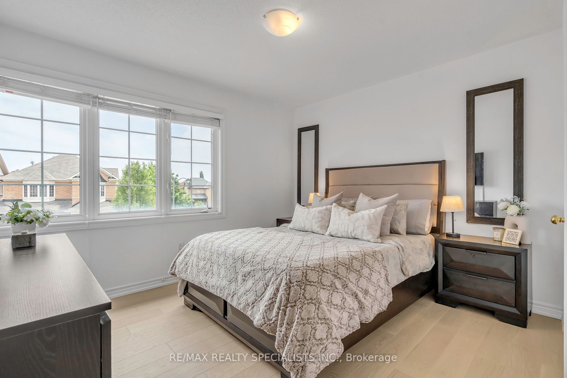 192 Giddings Cres