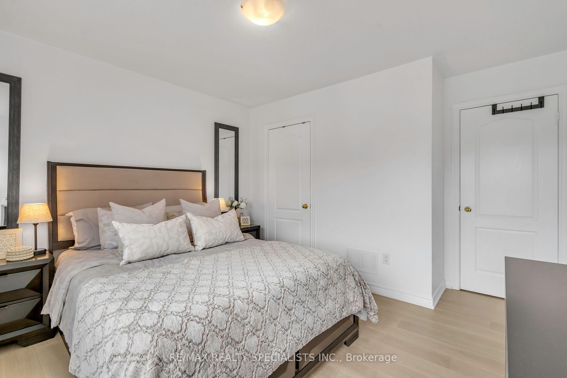 192 Giddings Cres