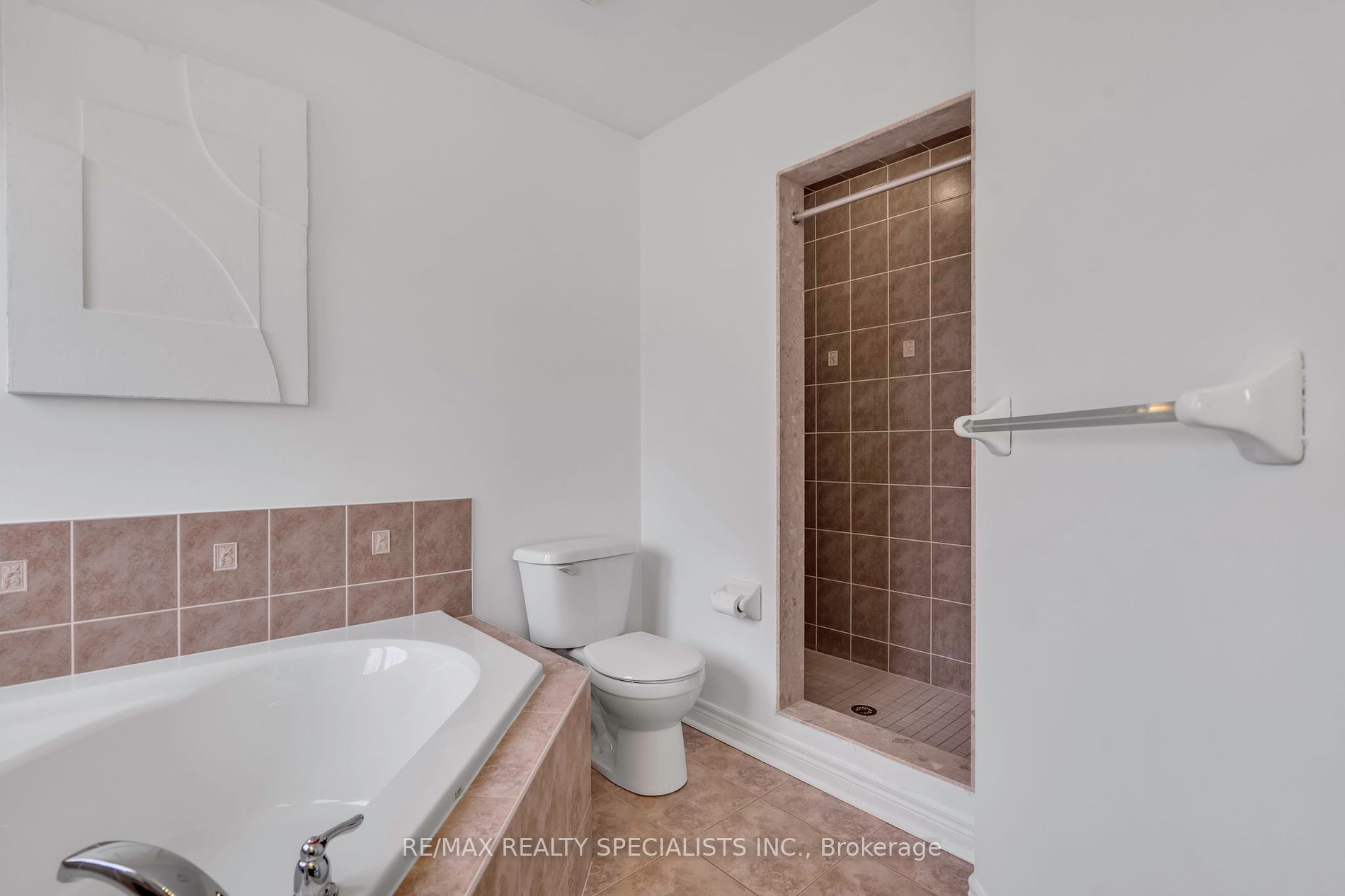 192 Giddings Cres