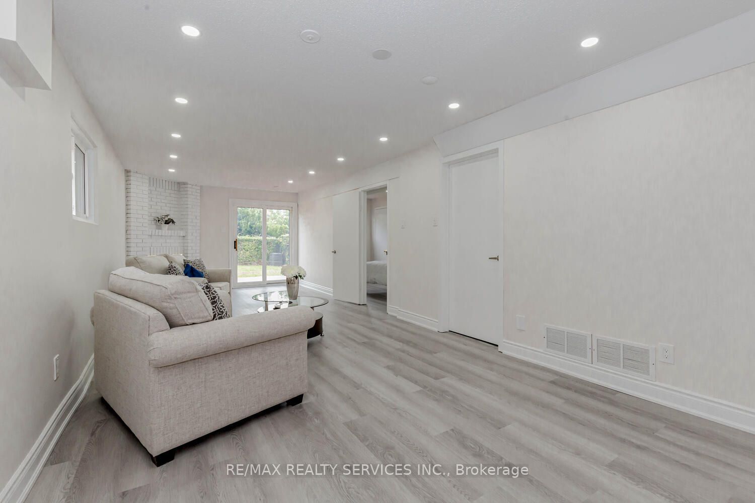 4071 Clevedon Drive