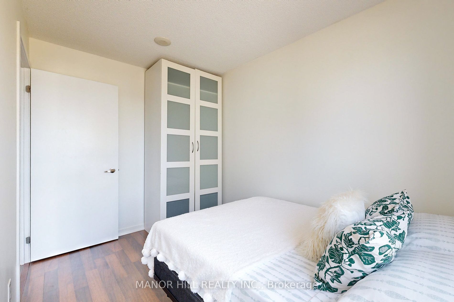 38 Joe Shuster Way, #919