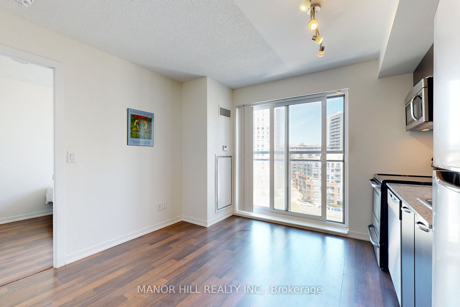 38 Joe Shuster Way, #919