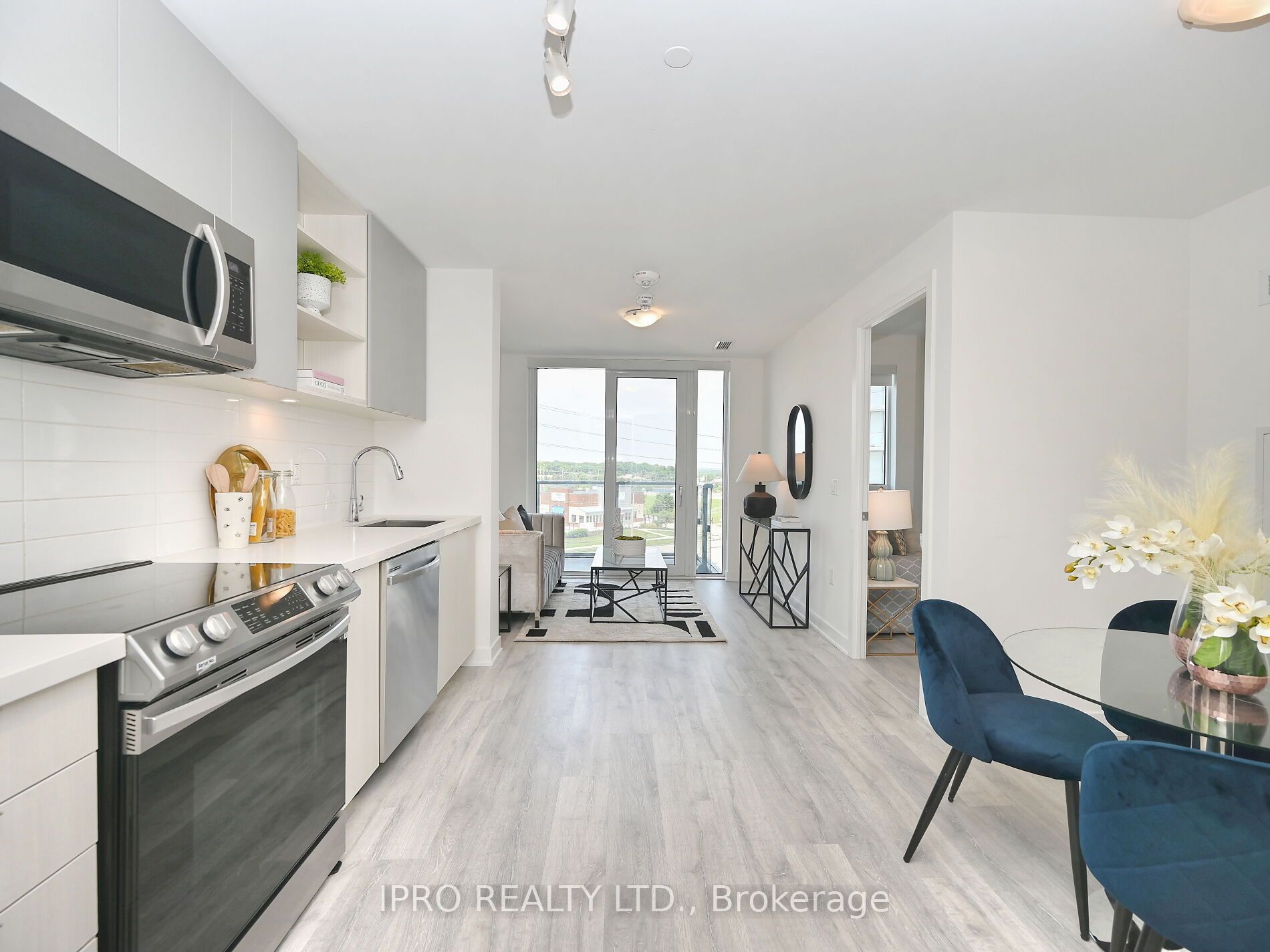 4655 Metcalfe Ave, #404B
