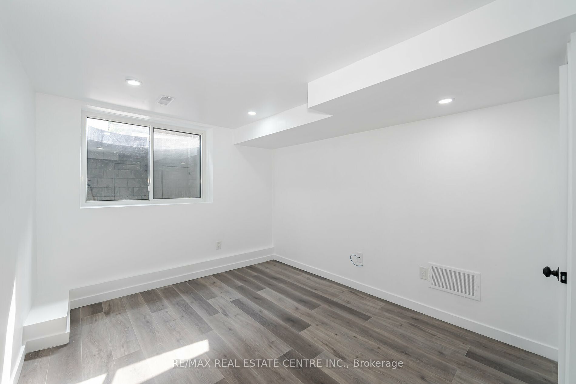 298 South Kingsway