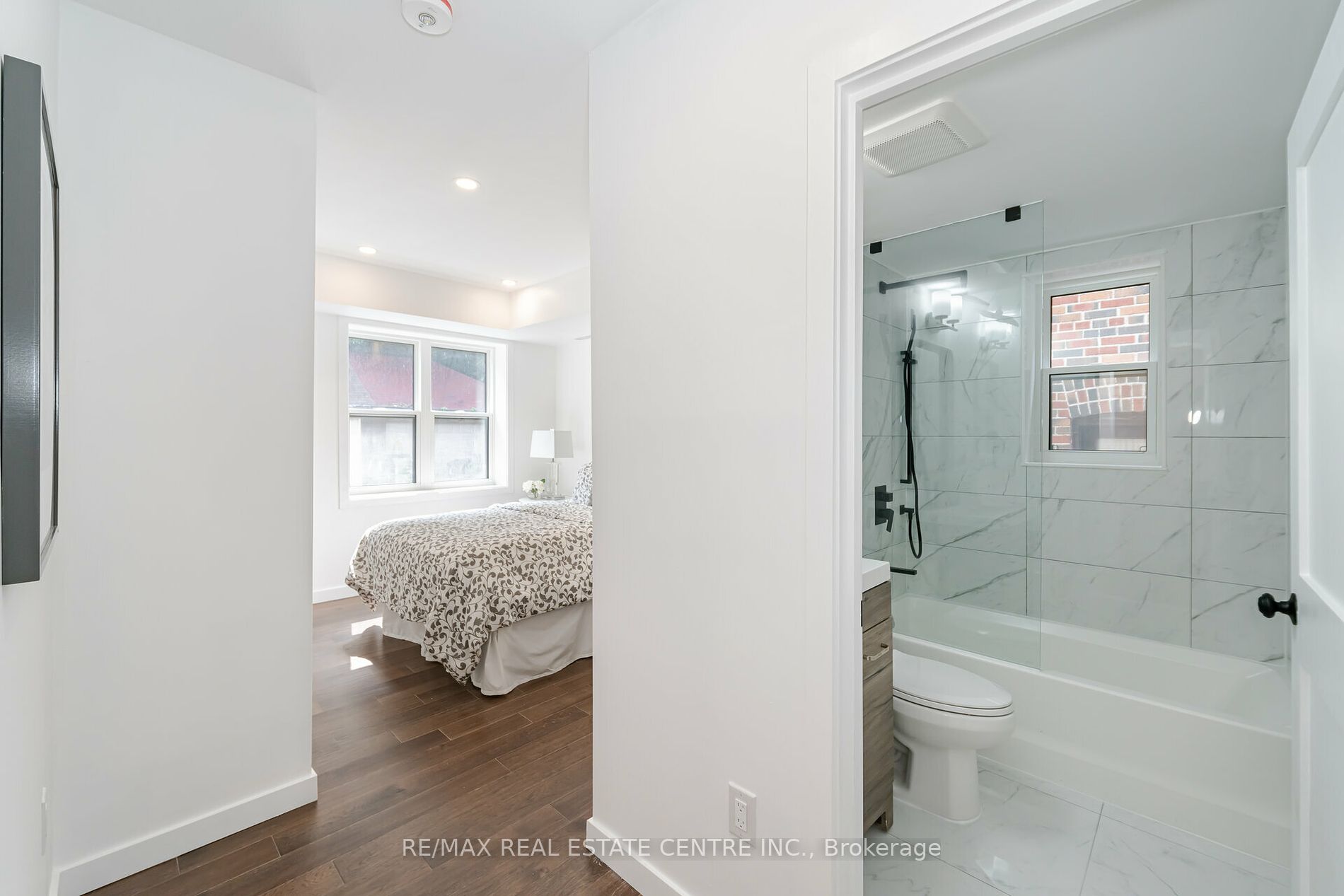 298 South Kingsway