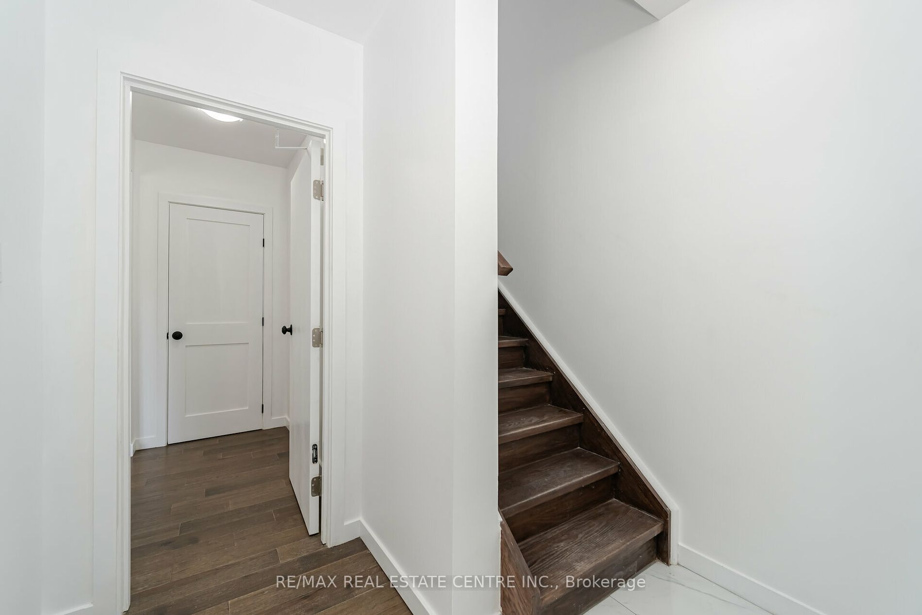 298 South Kingsway