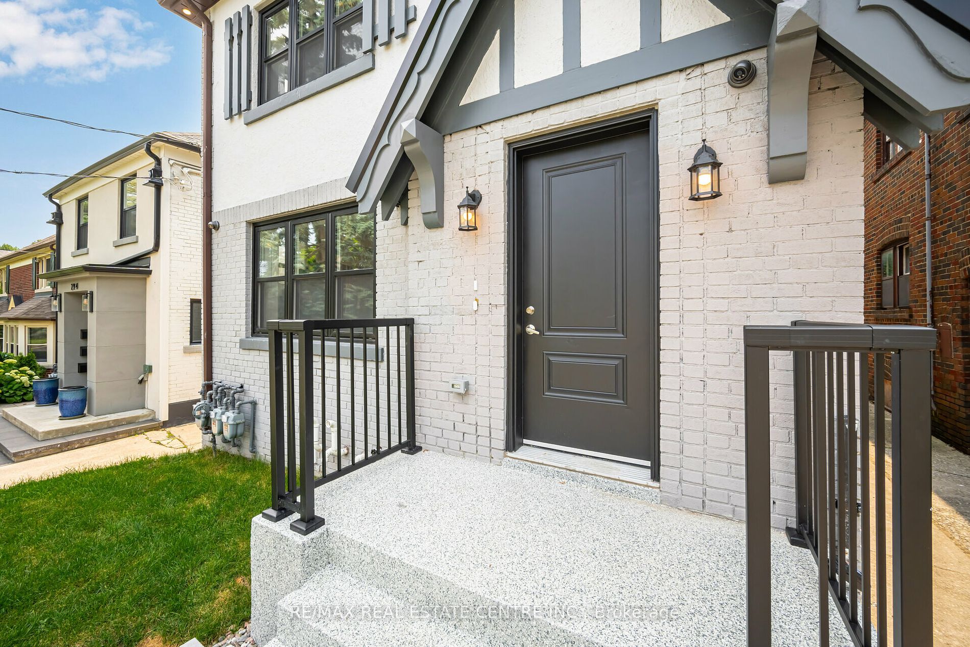 298 South Kingsway