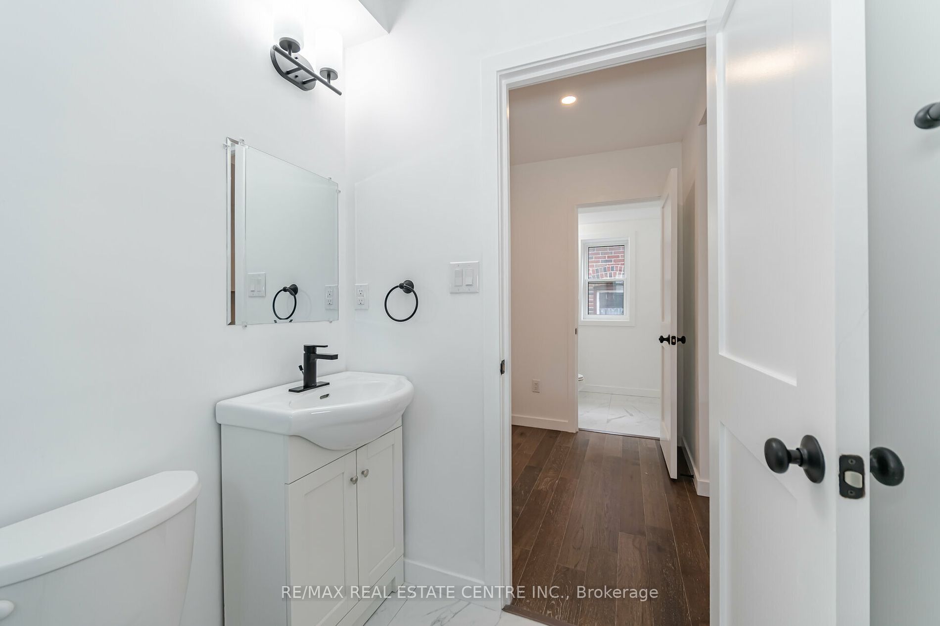 298 South Kingsway