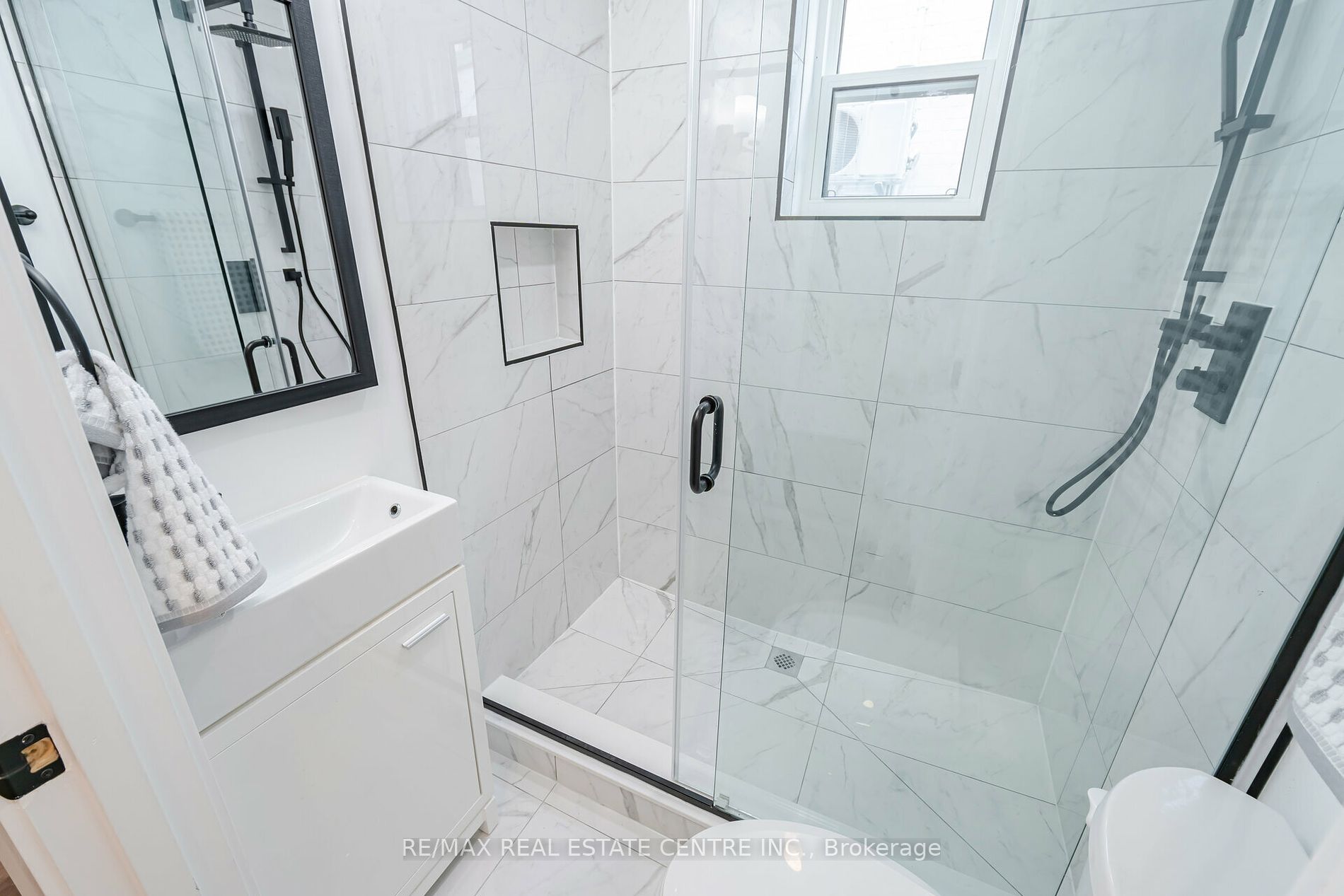 298 South Kingsway