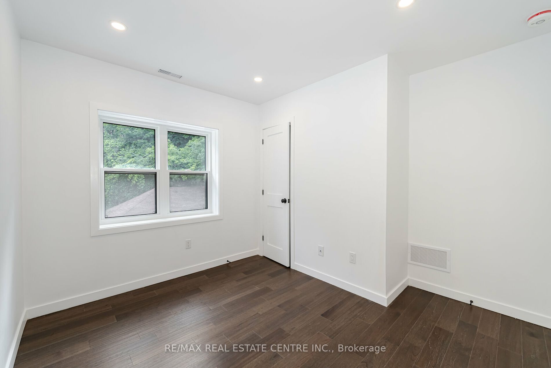 298 South Kingsway