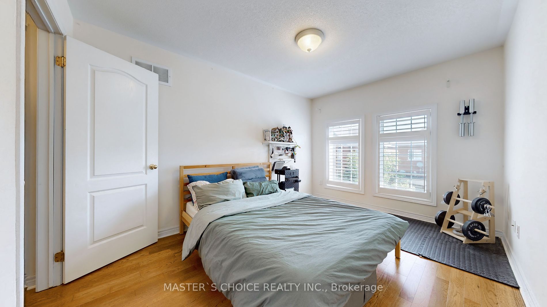230 Paisley Boulevard W, #26
