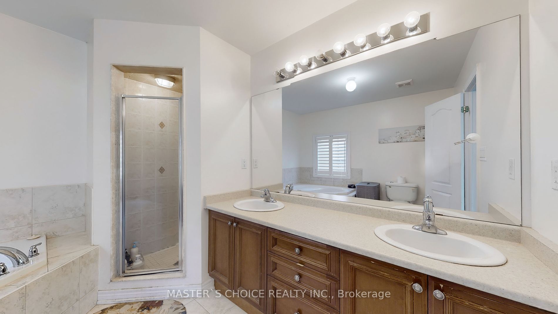 230 Paisley Boulevard W, #26