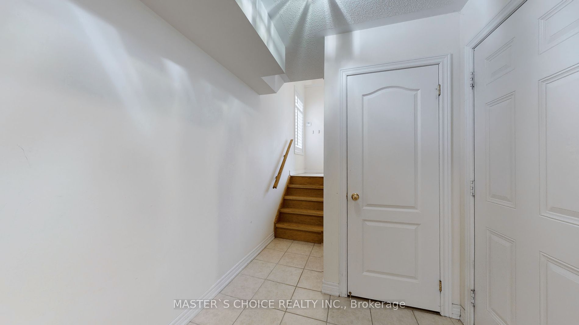 230 Paisley Boulevard W, #26