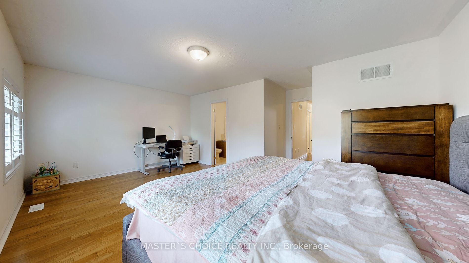 230 Paisley Boulevard W, #26