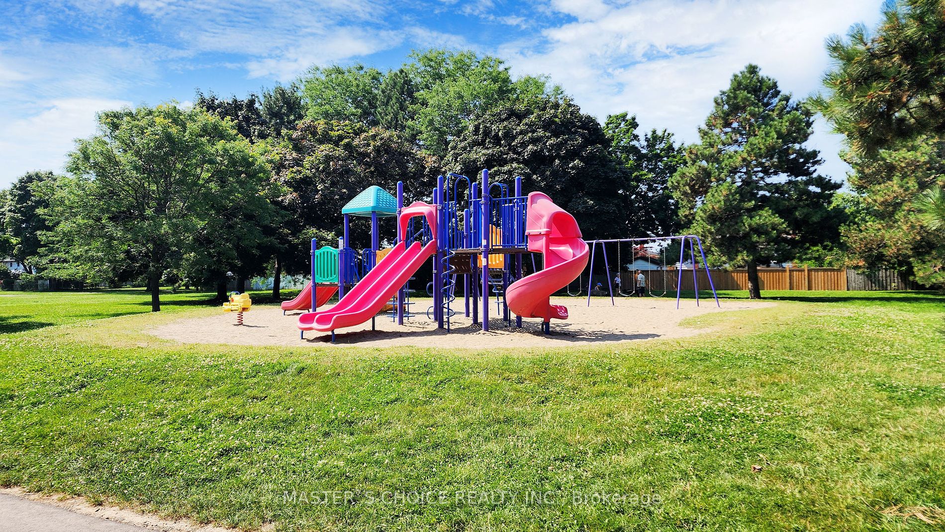 230 Paisley Boulevard W, #26