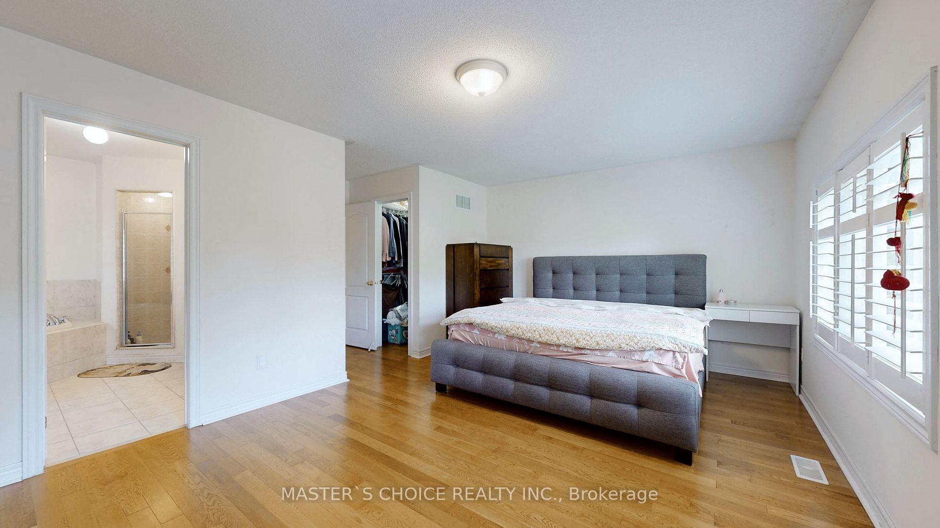 230 Paisley Boulevard W, #26
