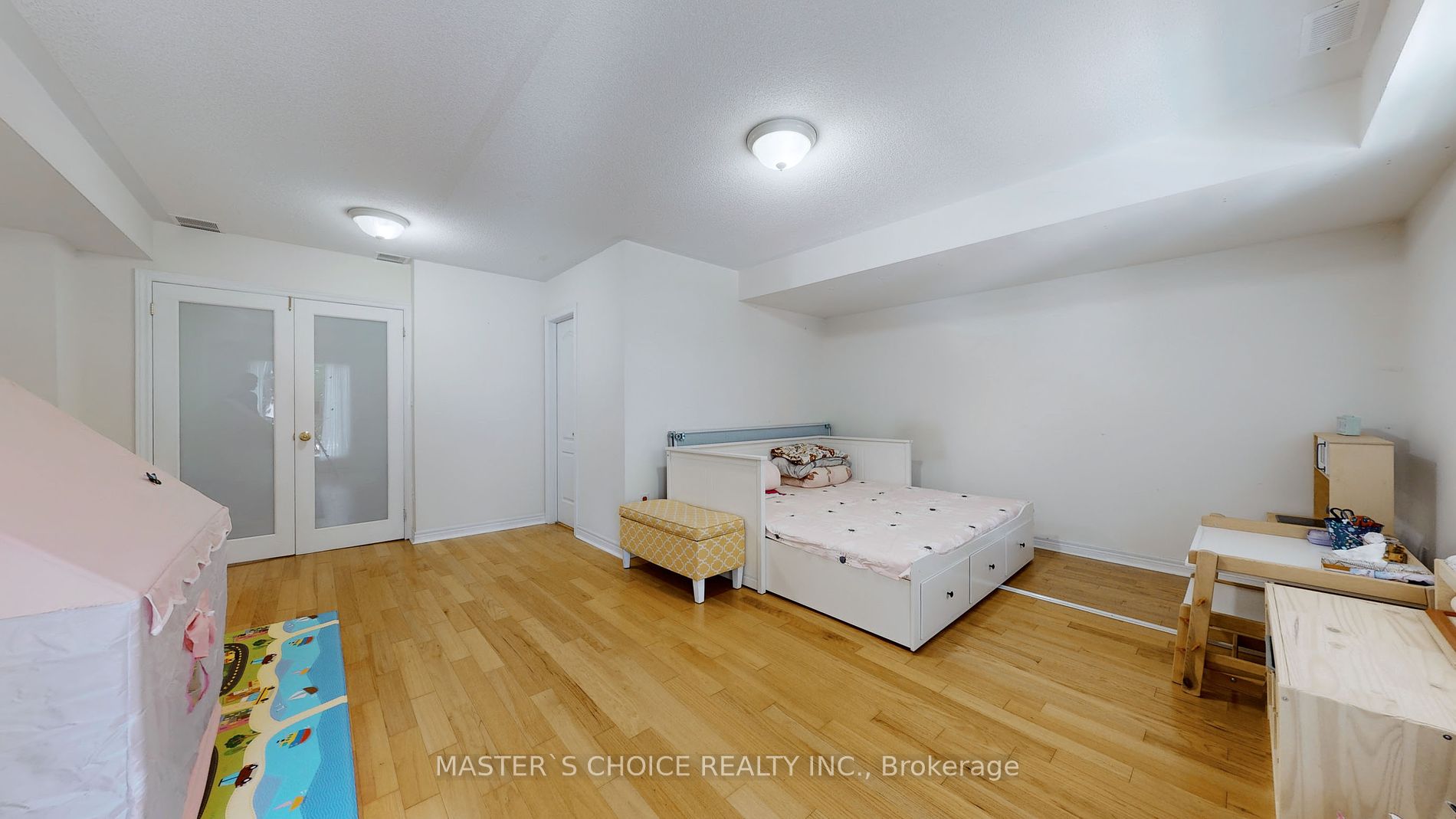 230 Paisley Boulevard W, #26