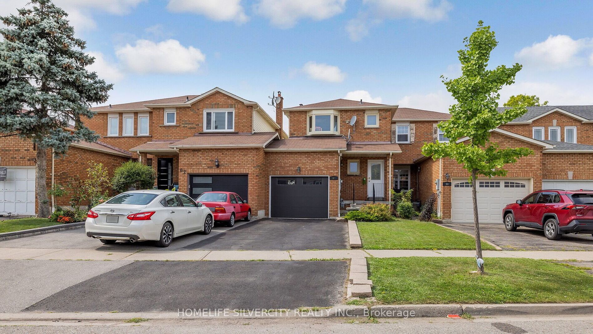 60 Dutch Cres