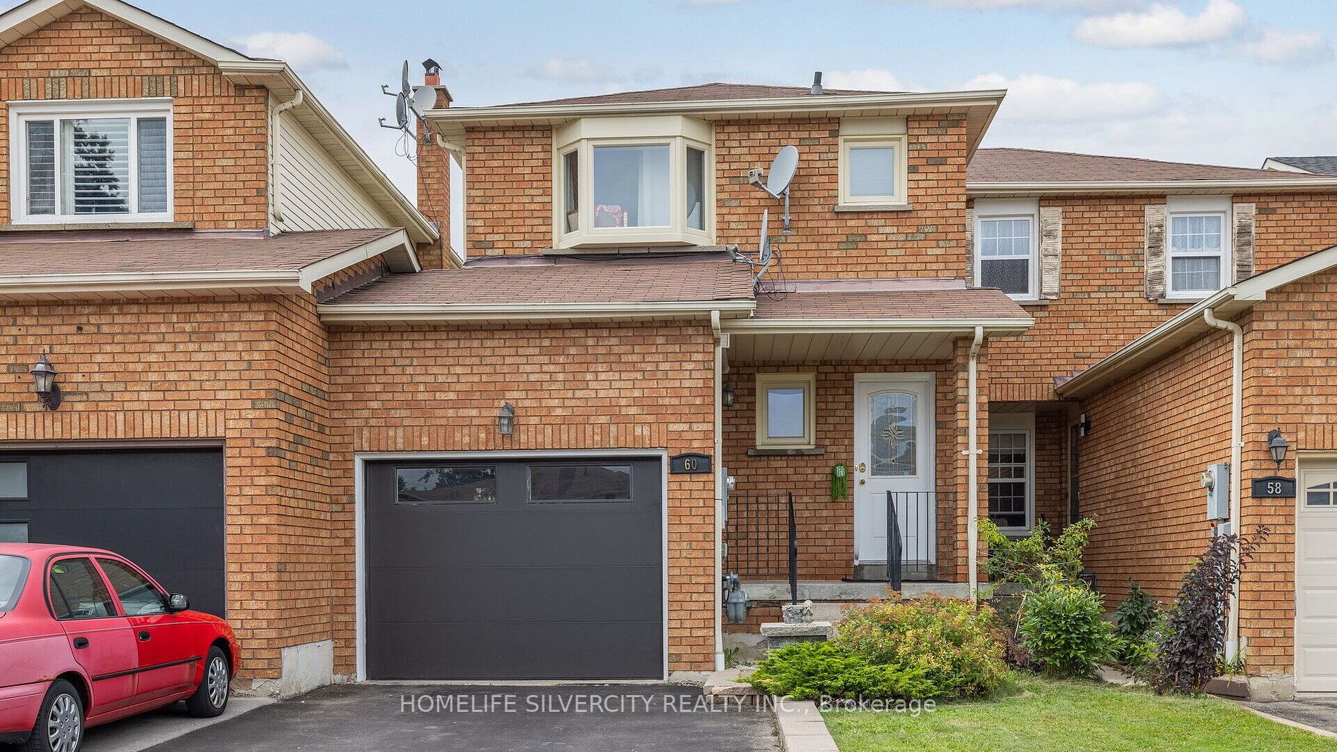 60 Dutch Cres