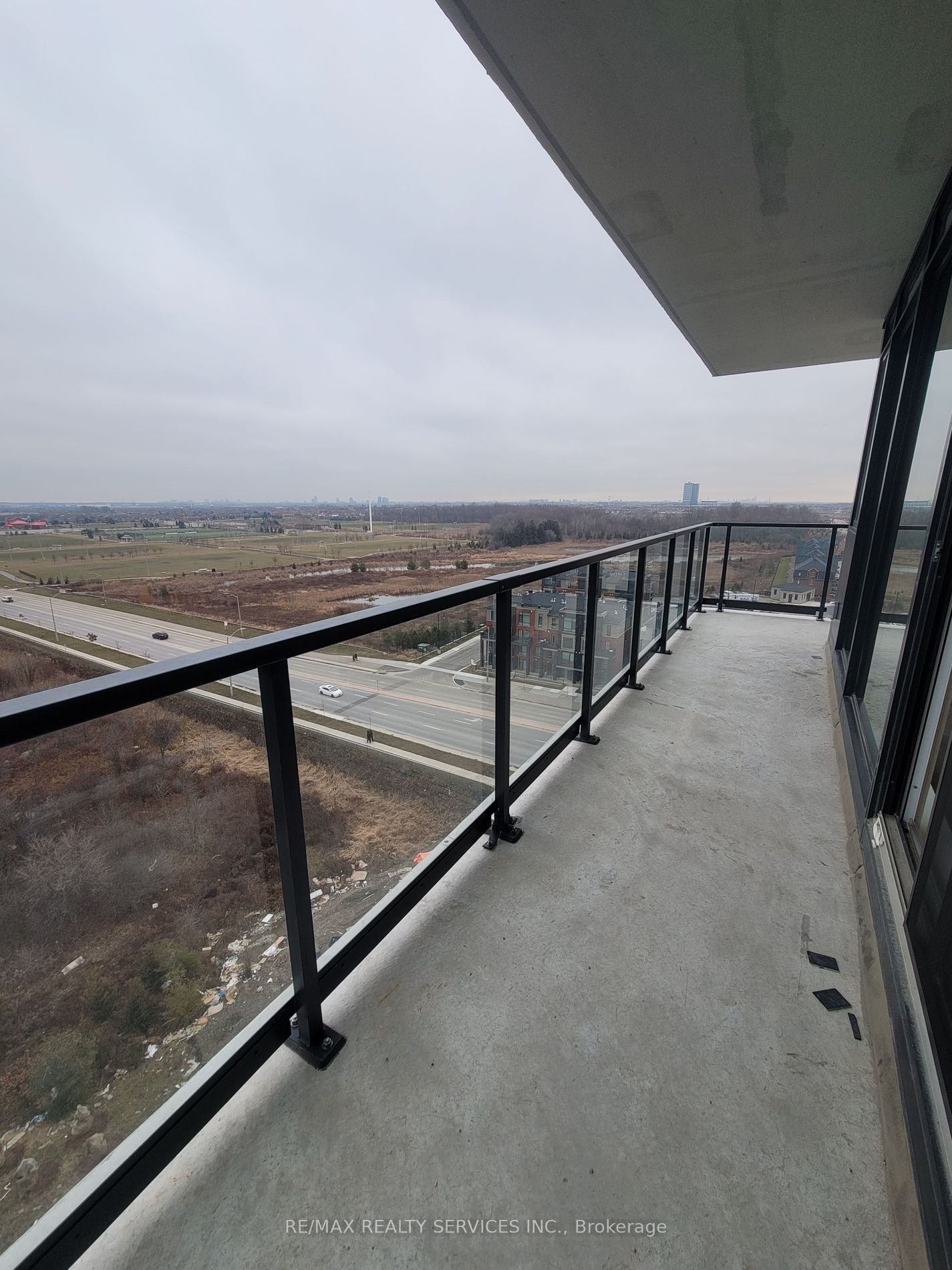 215 Veterans Dr, #1008S