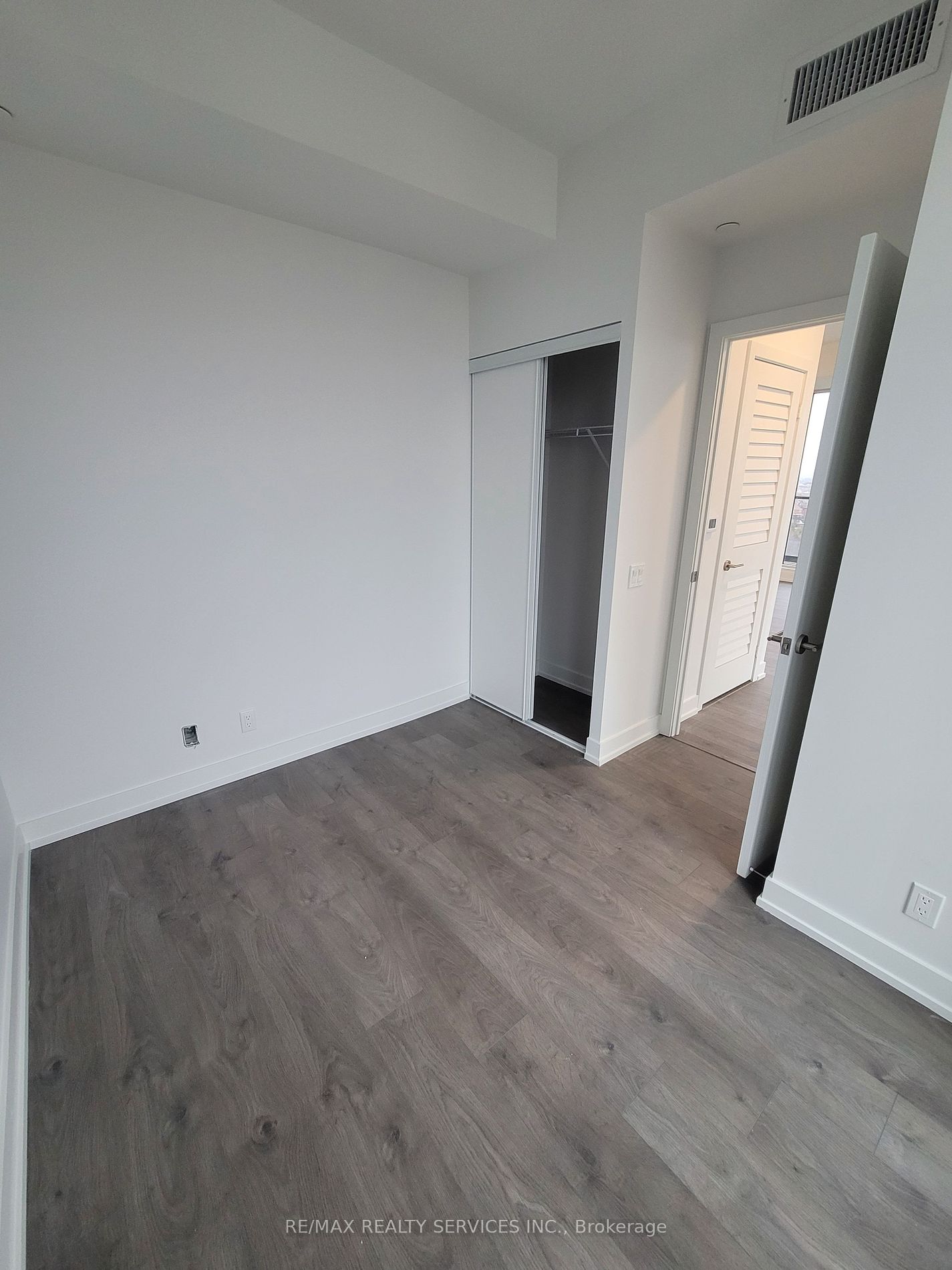 215 Veterans Dr, #1008S