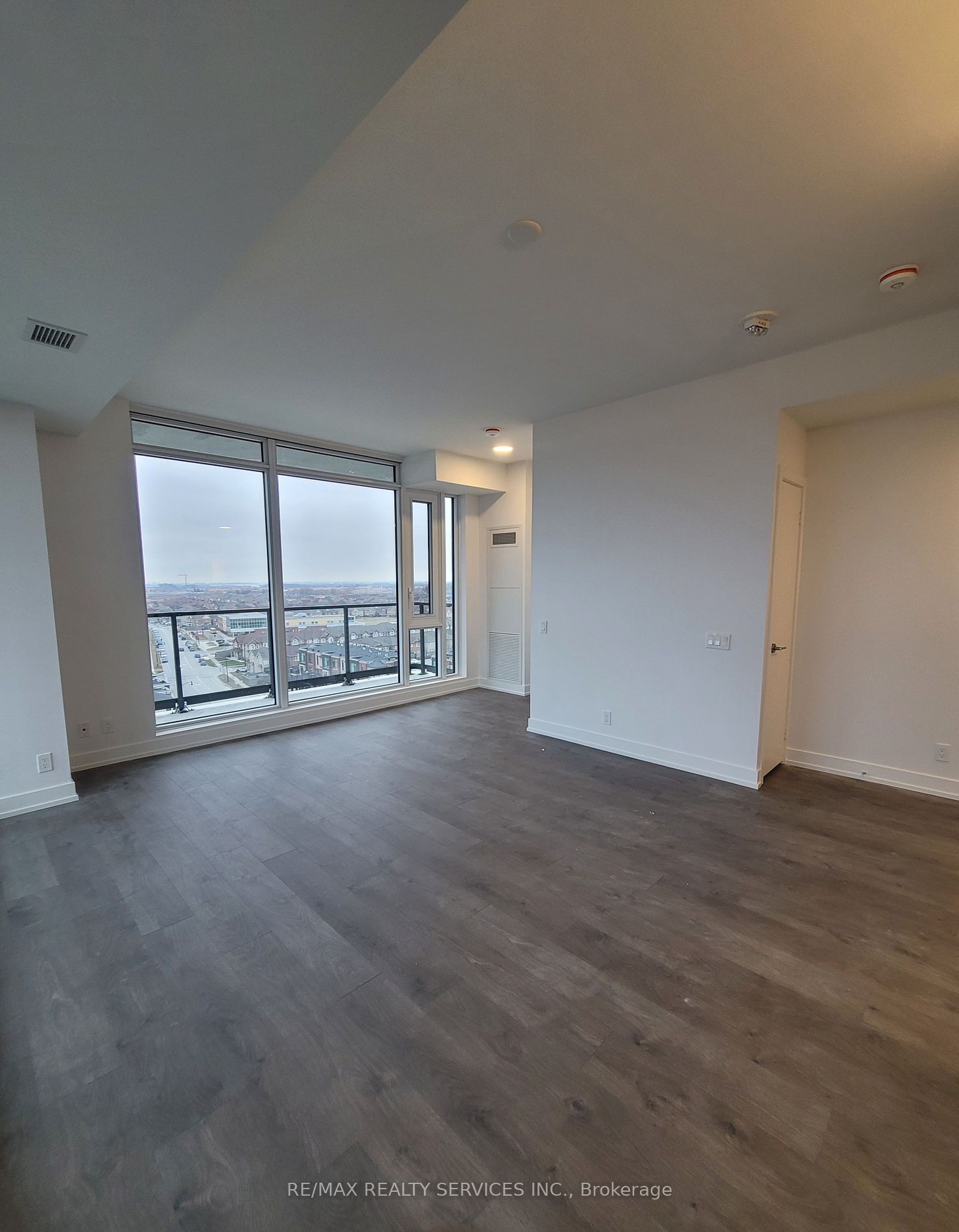 215 Veterans Dr, #1008S