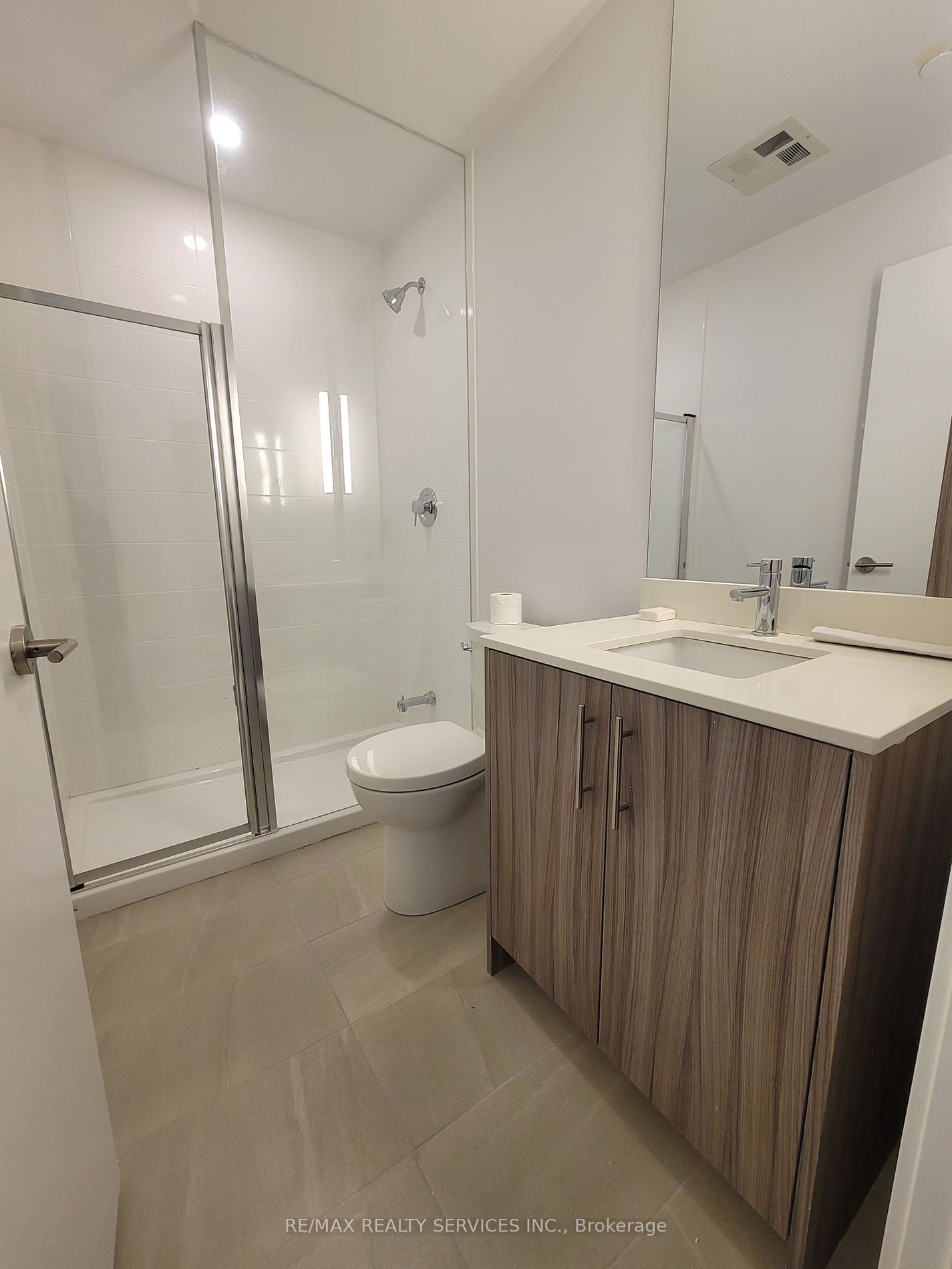 215 Veterans Dr, #1008S