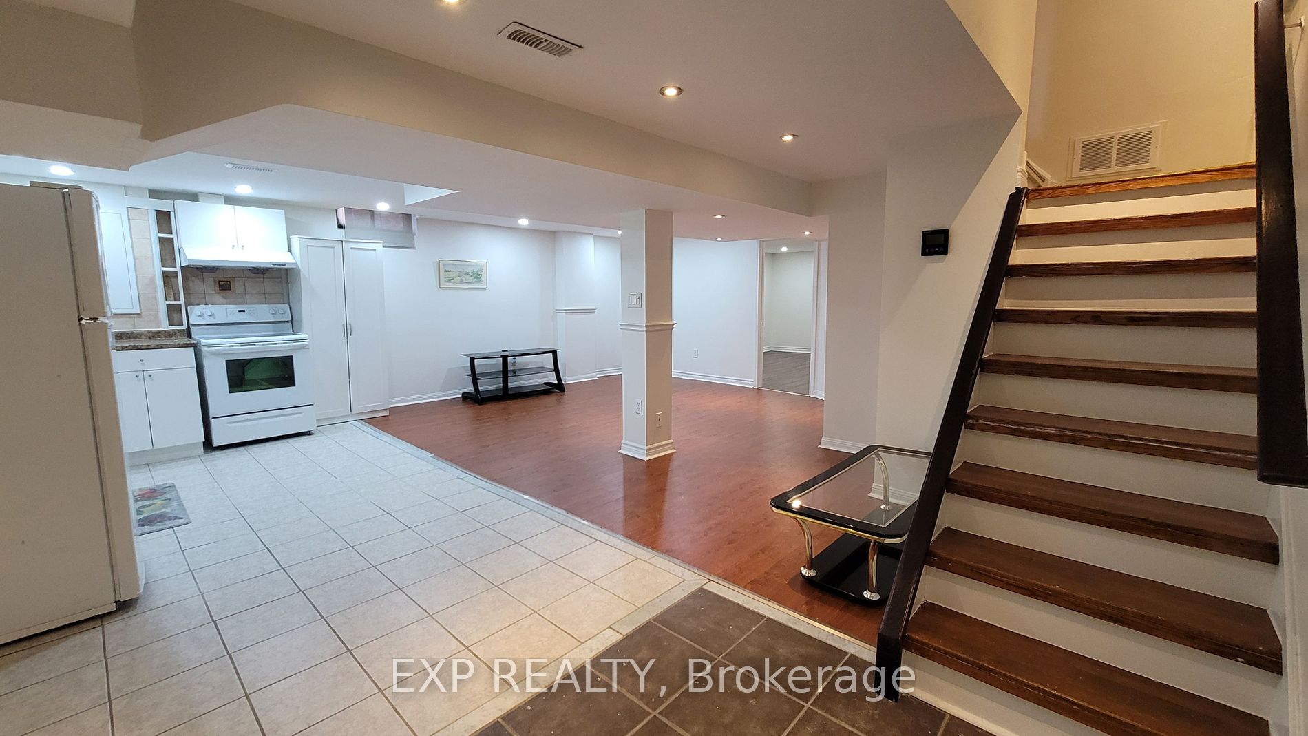 3298 Cambourne Crescent #Bsmt