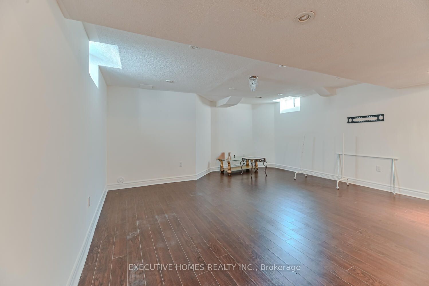 252 Sherwood Rd