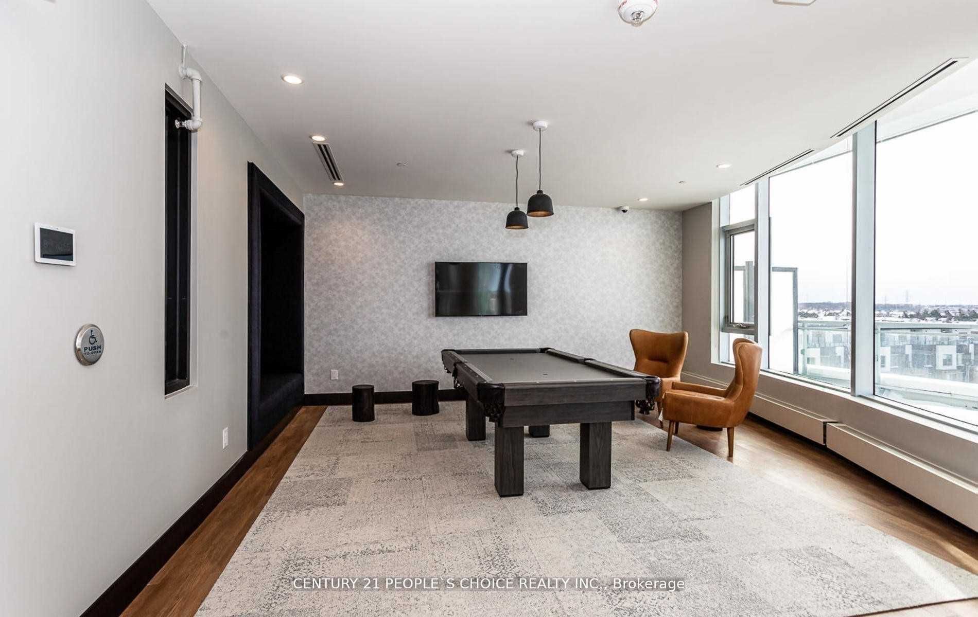 2520 Eglinton Avenue W #810